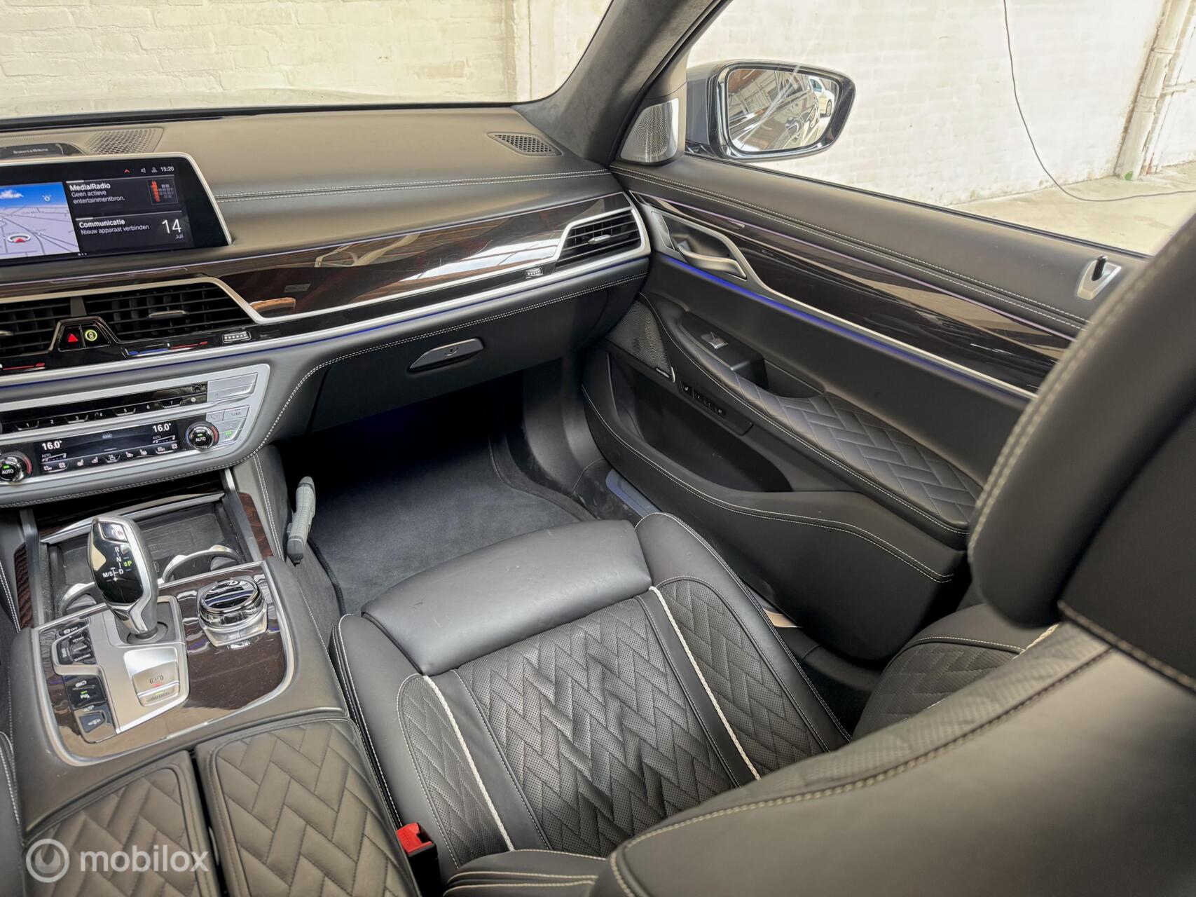 Foto van BMW 745le xDrive