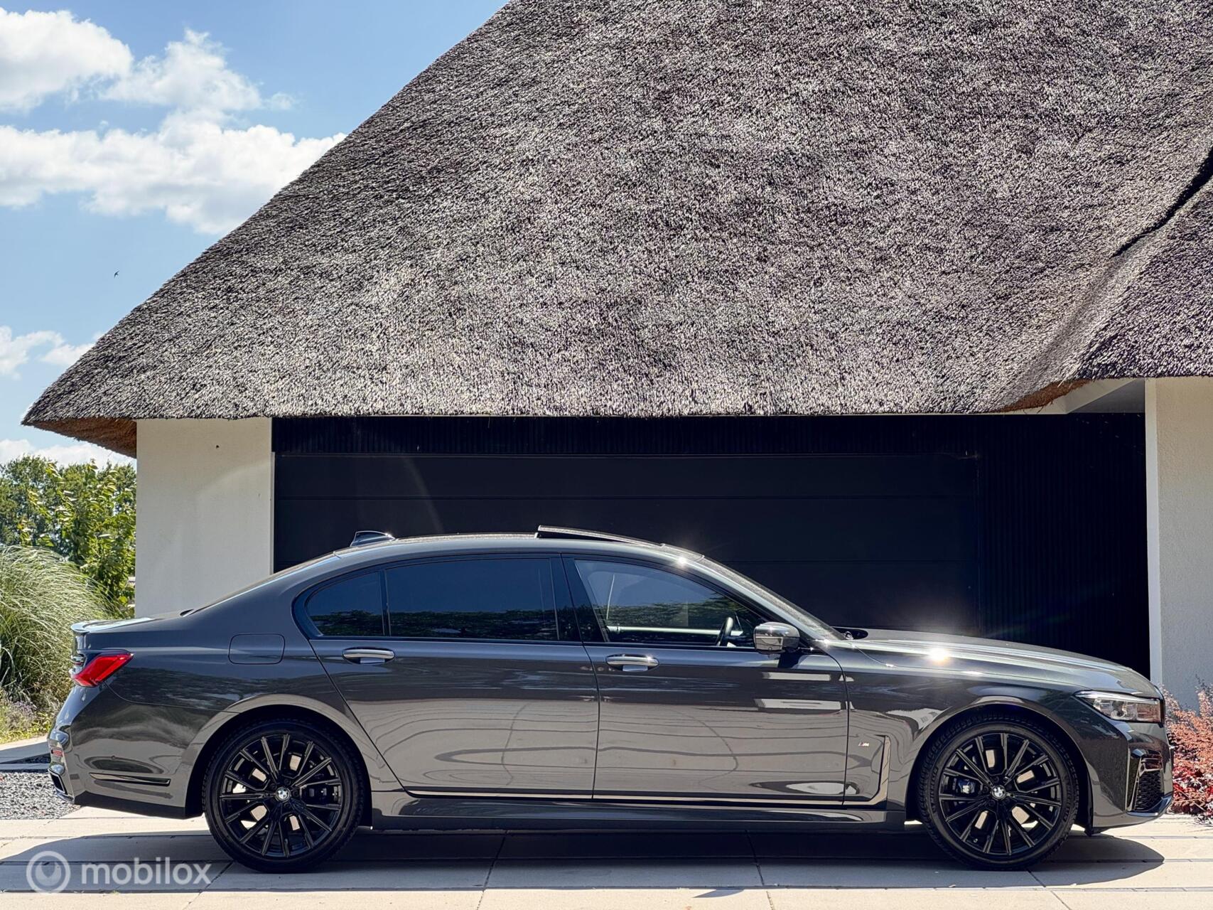 Foto van BMW 745le xDrive