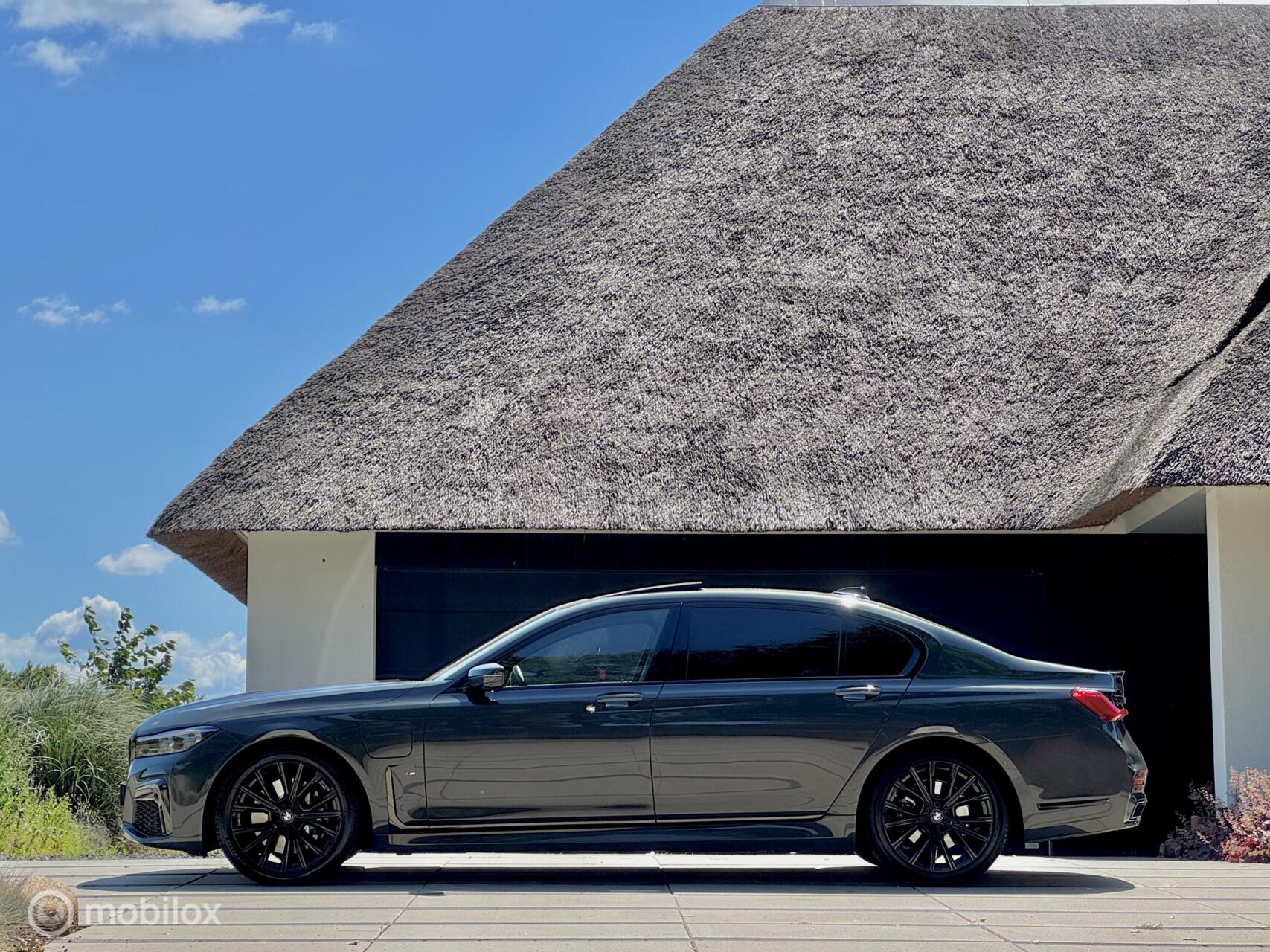 Foto van BMW 745le xDrive