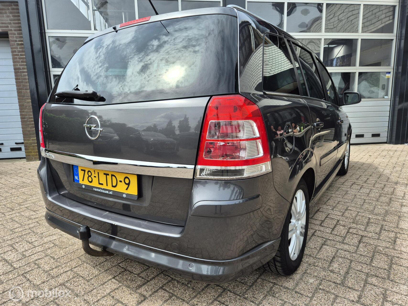 Foto van Opel Zafira