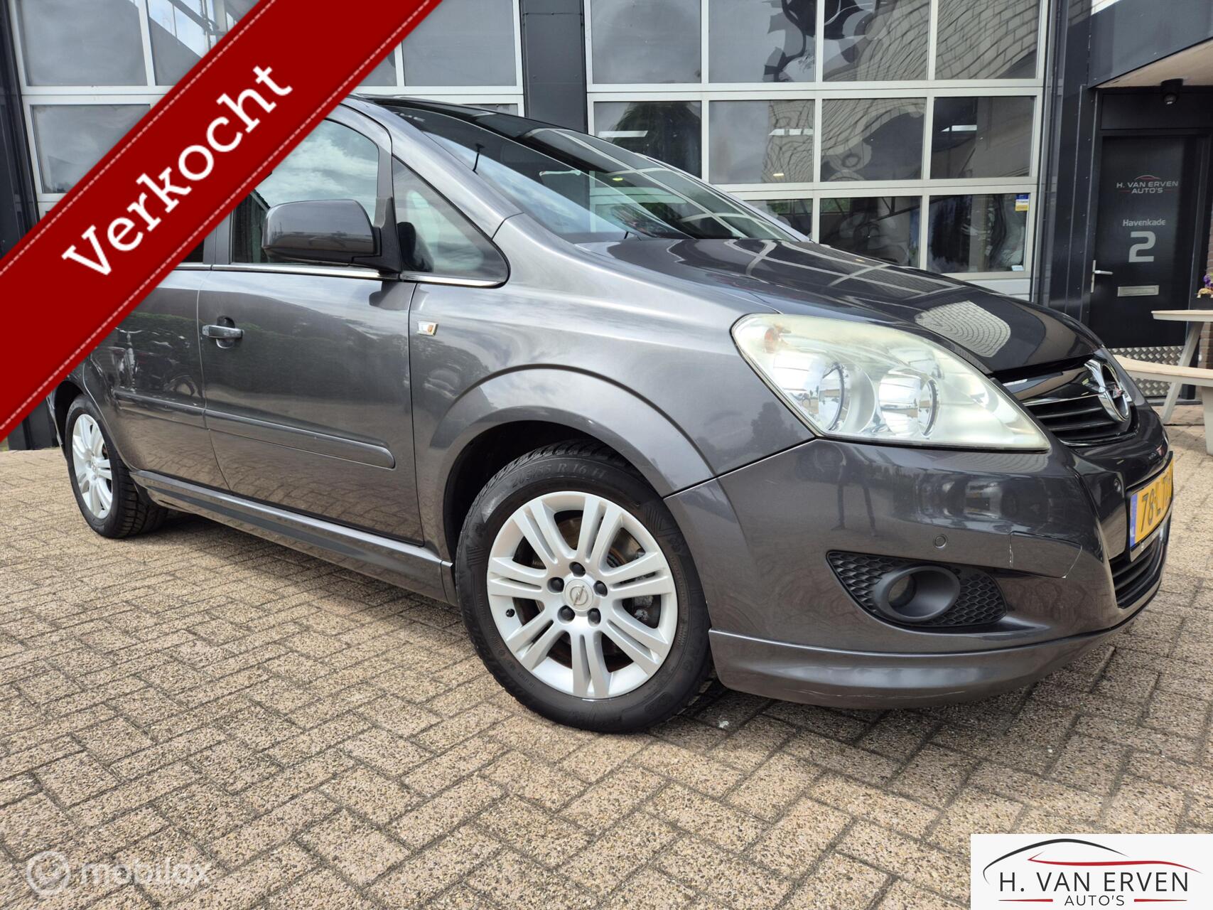 Opel Zafira Cosmo LEDER NAVI PDC TREKHAAK NAP 2010 - voorkant