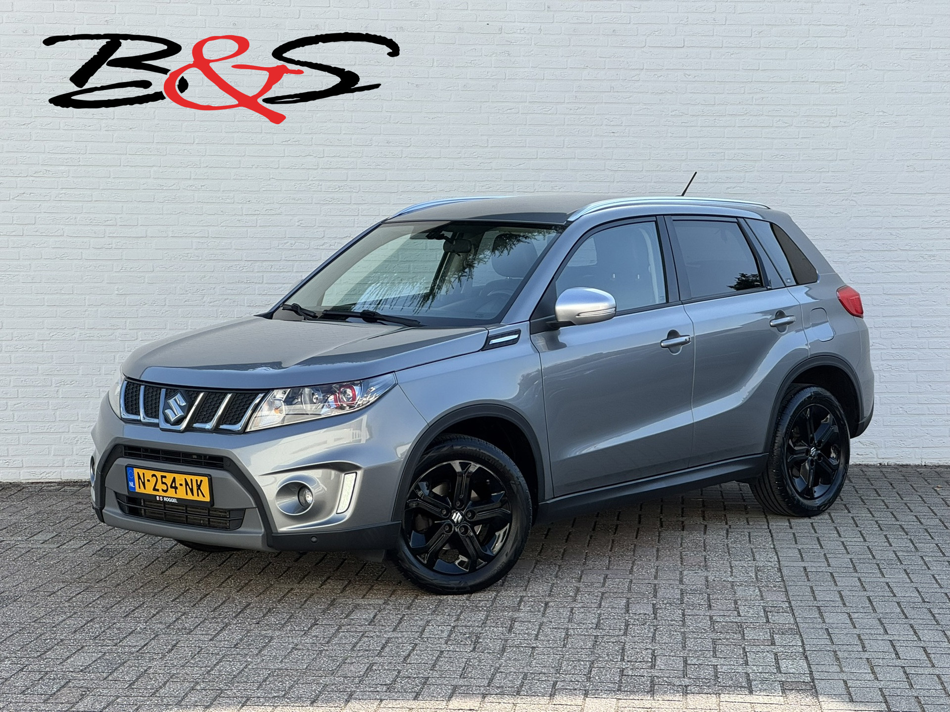 Suzuki Vitara 1.4 S Allgrip Automaat Trekhaak Camera Carplay Navi Stoelverwarming Adaptive Cruise 2018 - voorkant