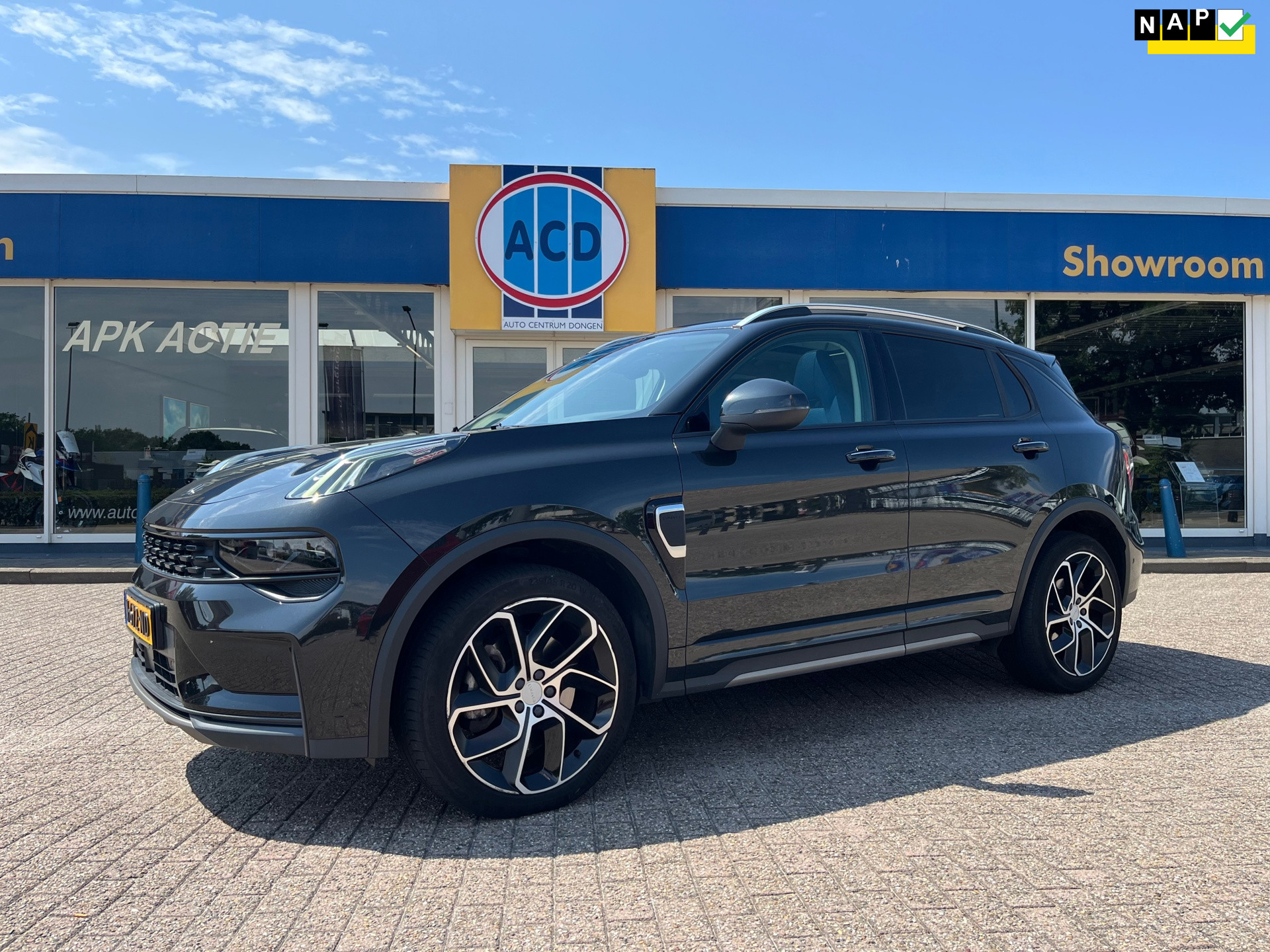 Lynk&co LYNK & Co 01 1.5 261pk PHEV 7DCTH | Orig.NL | PanoramaDak | Camera | Carplay | 2021 - voorkant