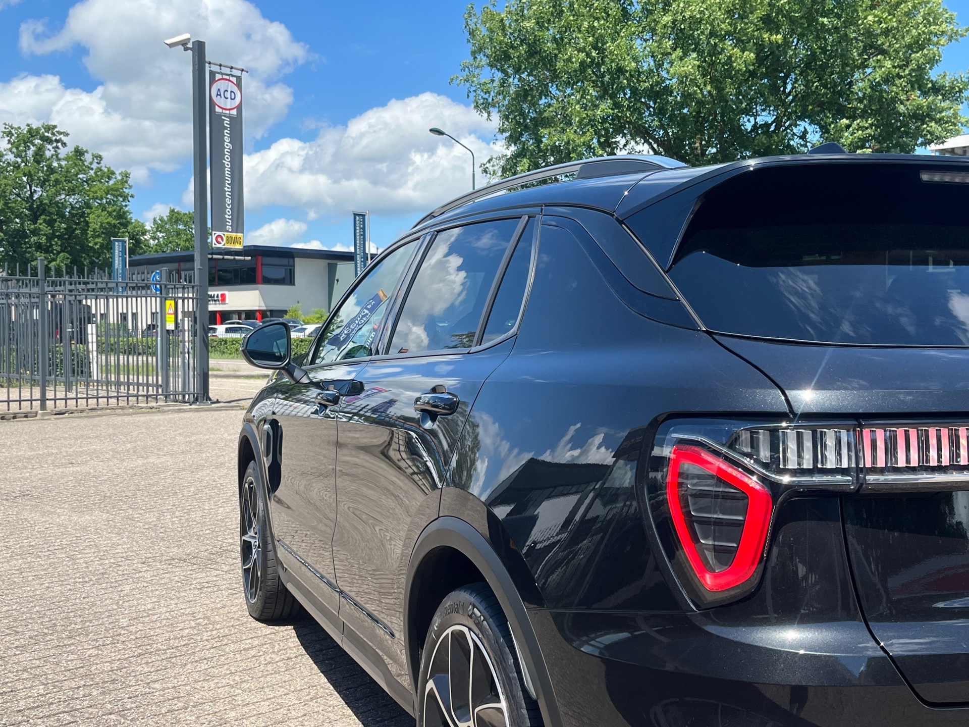 Foto van Lynk&co LYNK & Co 01