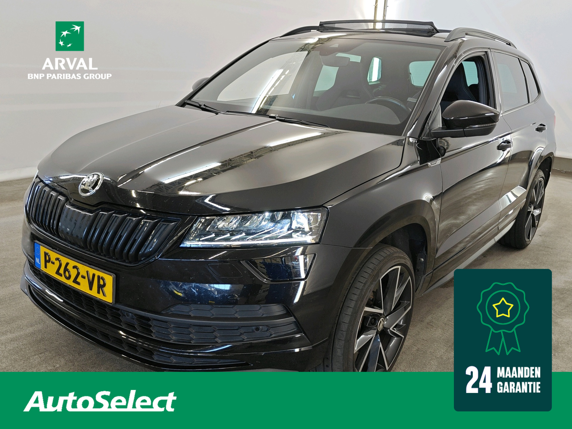 Skoda Karoq 1.5 TSI 150pk Automaat Sportline Business | Panoramadak | Stuur- en Stoelverwarming | Camera | PDC V+A | CarPlay | 19" 2022 - voorkant