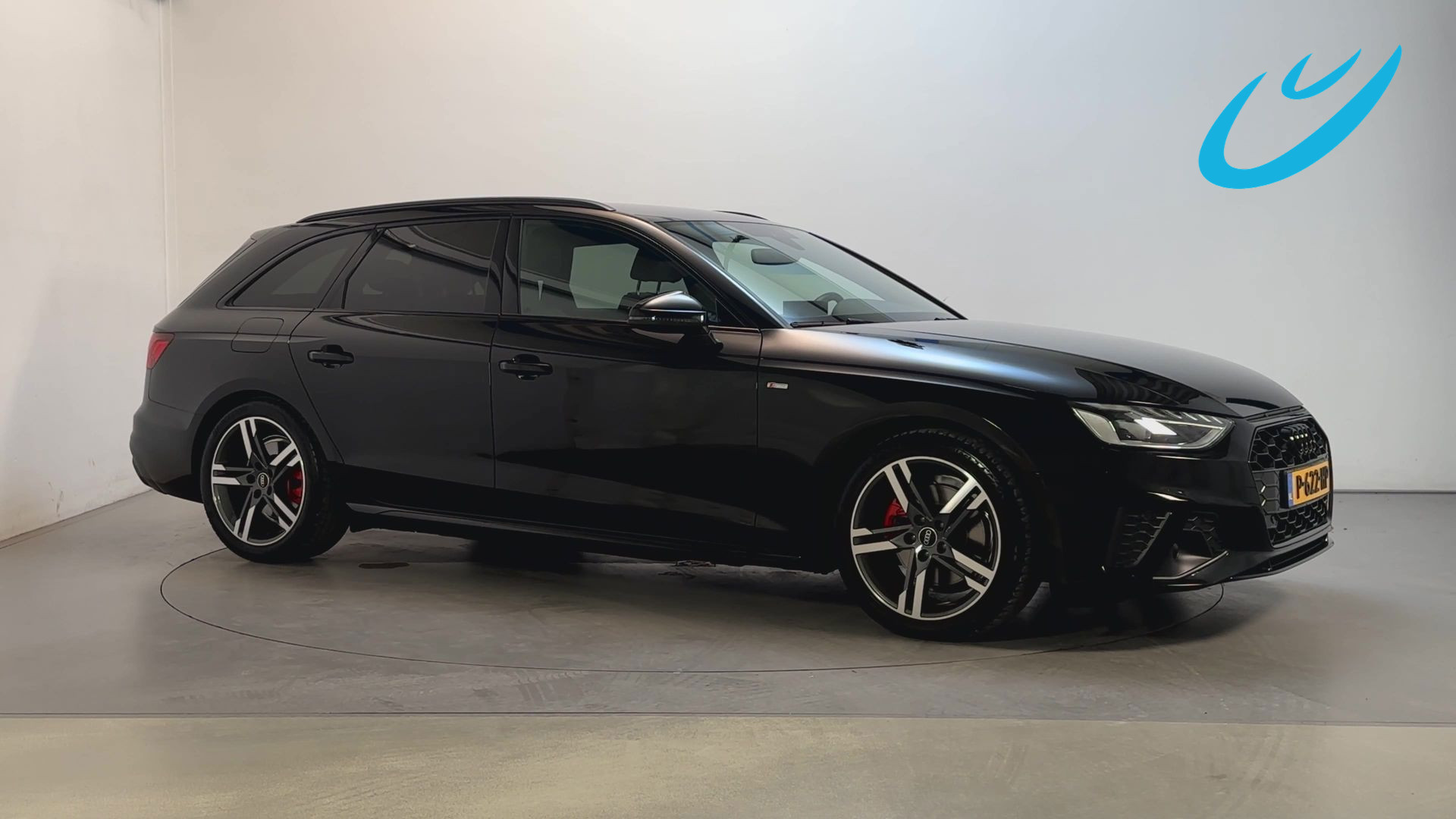 Audi A4 Avant 35 TFSI S Edition Competition Sfeerverlichting Virtual Cockpit Navigatie Trekhaak DAB+ 2022 - voorkant