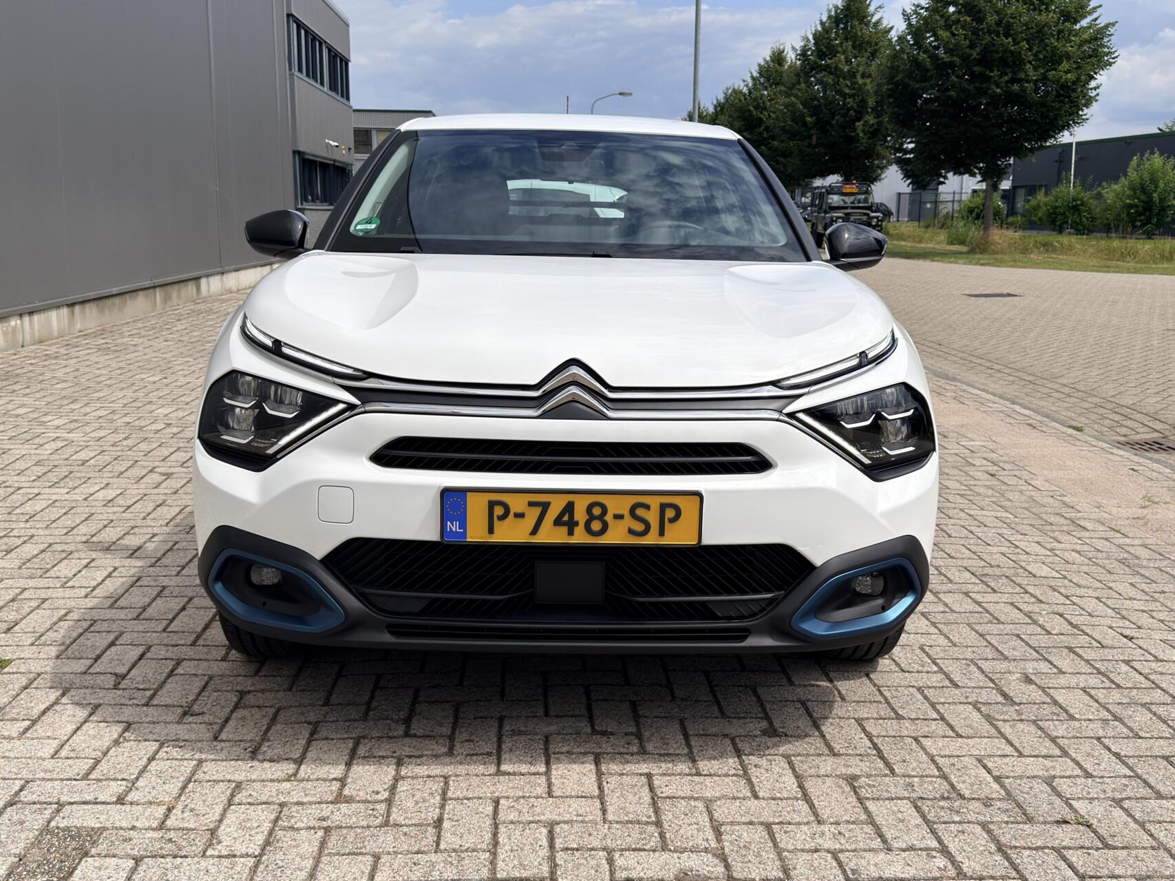 Foto van Citroen E-c4