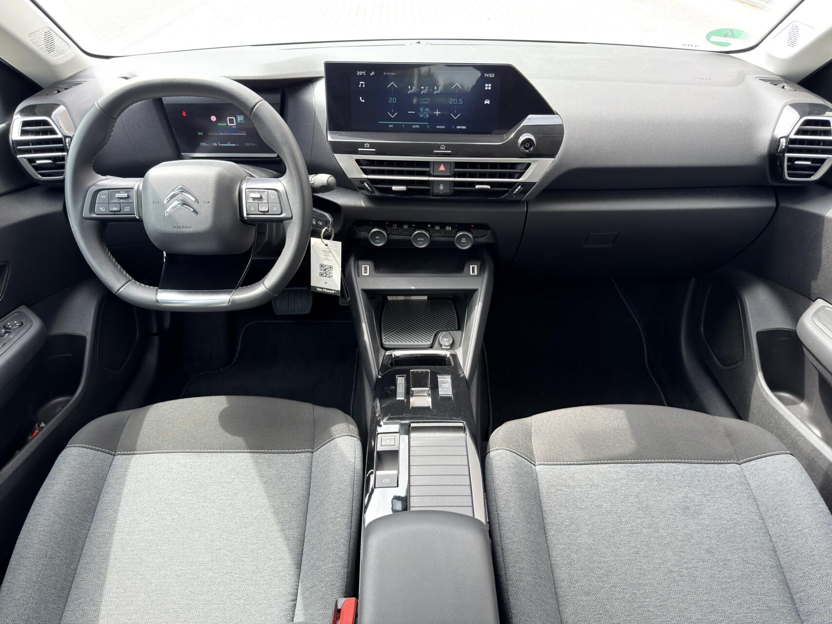 Foto van Citroen E-c4