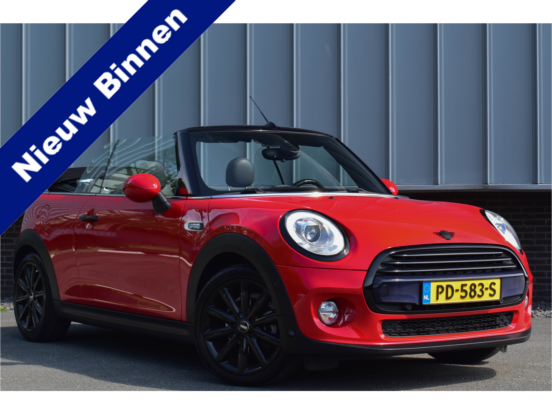 Mini Cooper 1.5 Cooper Cabrio | Leder | Camera | Keyless | Navi | Xenon/LED 2017 - voorkant