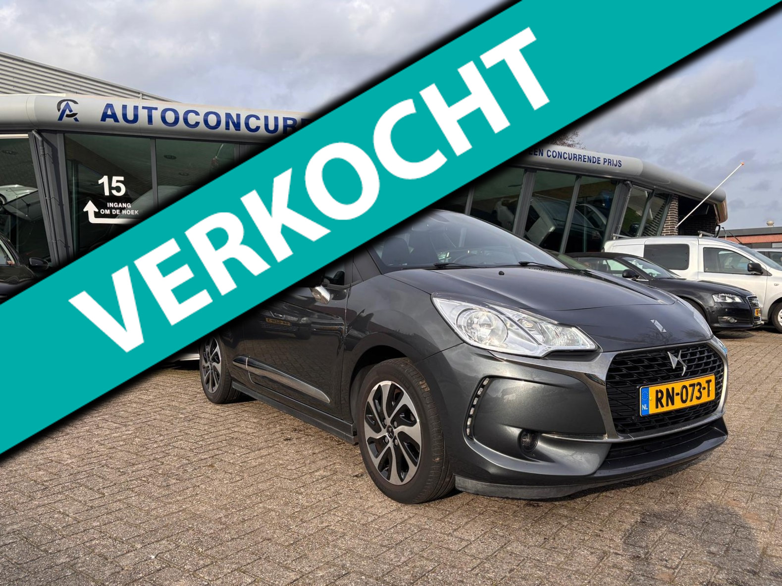 DS DS 3 1.2 PureTech So Chic, Nwe. APK, PDC, Climate, Navi, Inruil mogelijk. 2017 - voorkant