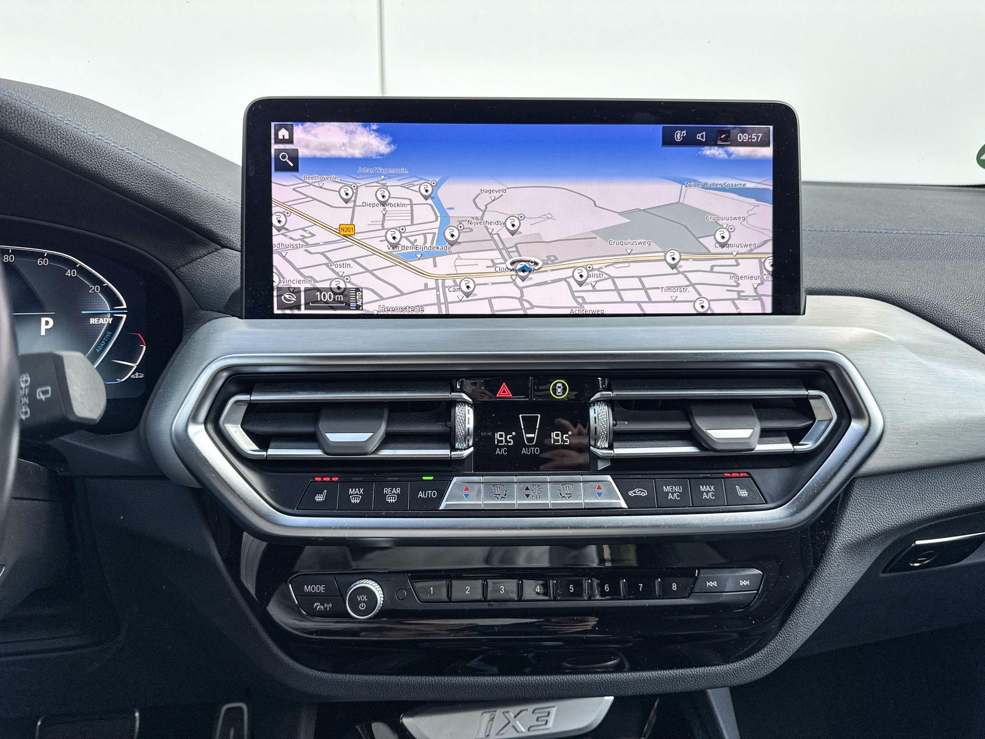 Foto van BMW Ix3