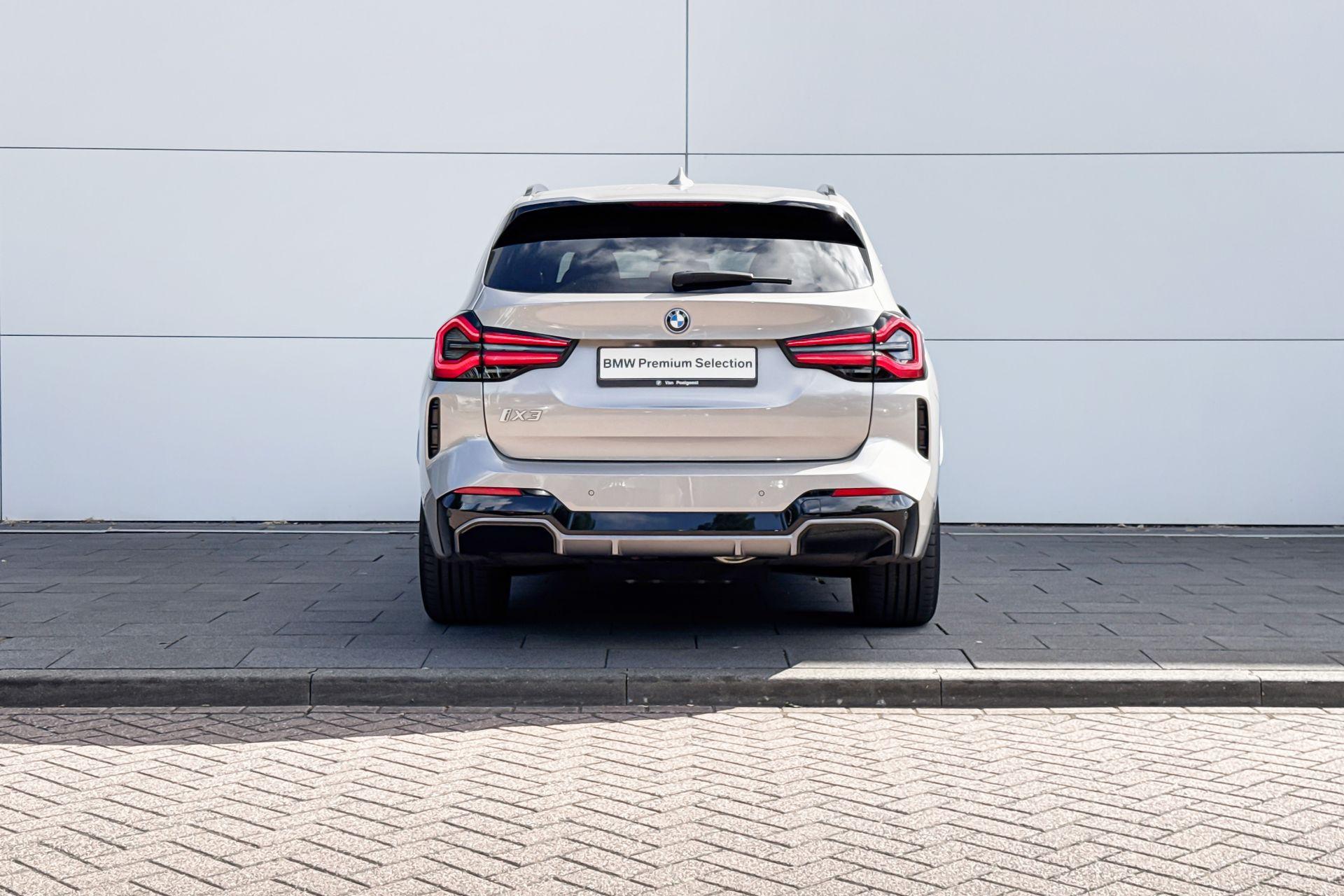 Foto van BMW Ix3