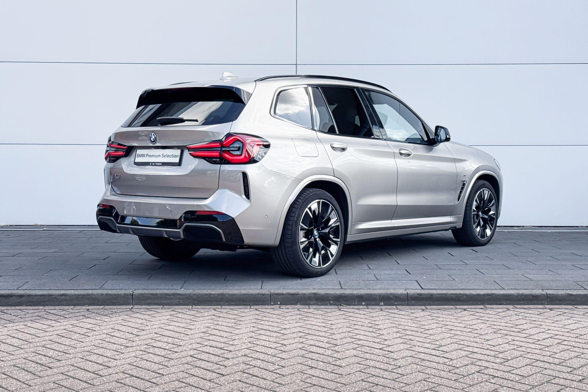 Foto van BMW Ix3