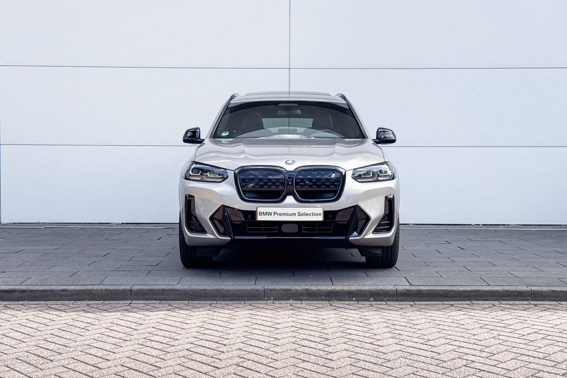 Foto van BMW Ix3