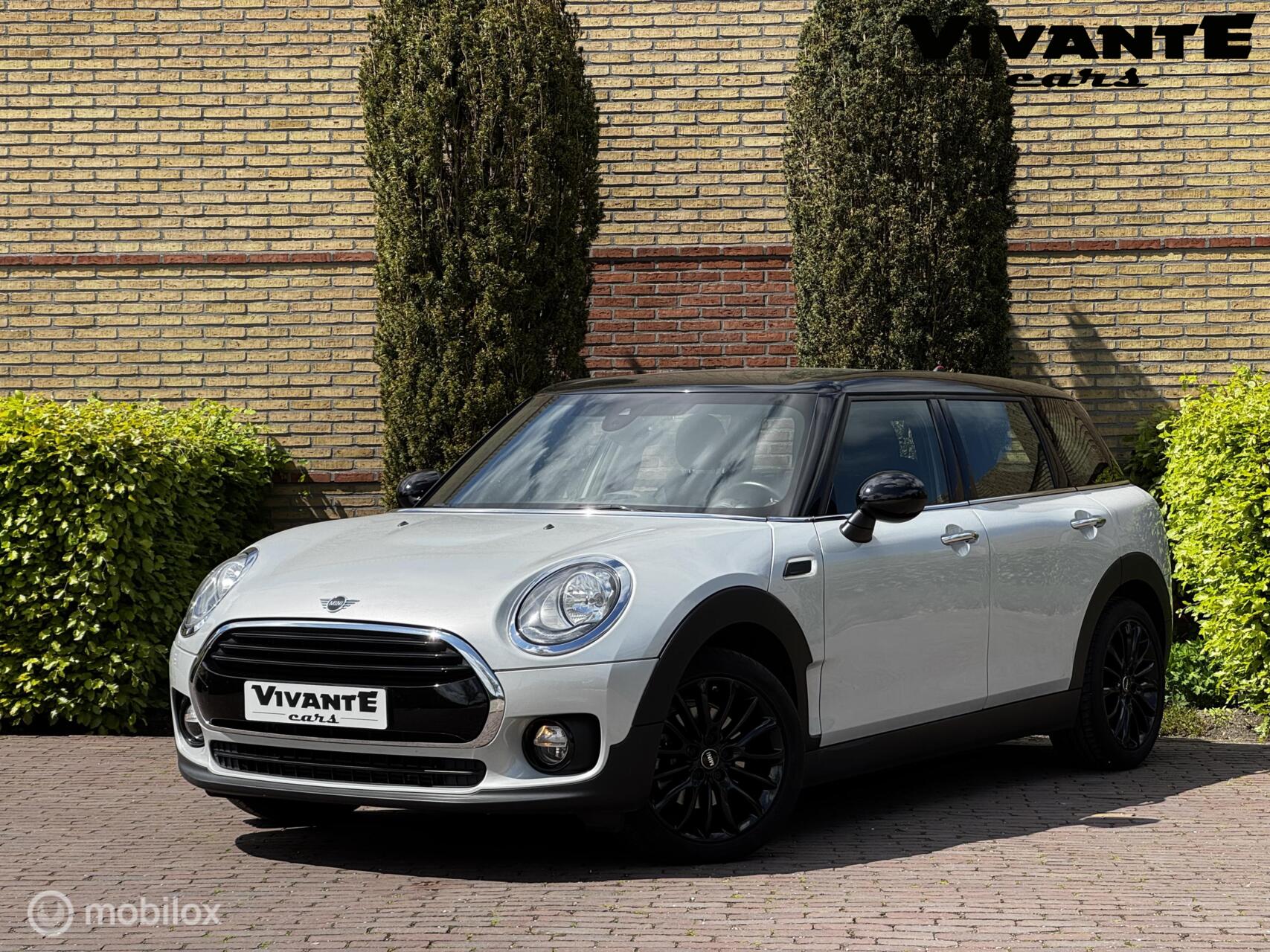 Mini Mini Clubman 1.5 Cooper salt Business Dealer.O.H*Stoel.vrw*Cruise 2018 - voorkant