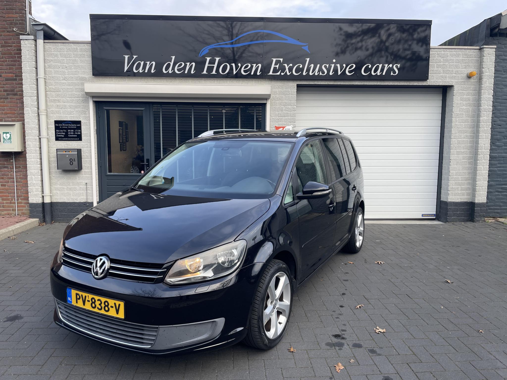Volkswagen Touran 1.4 TSI Highline 2011 - voorkant