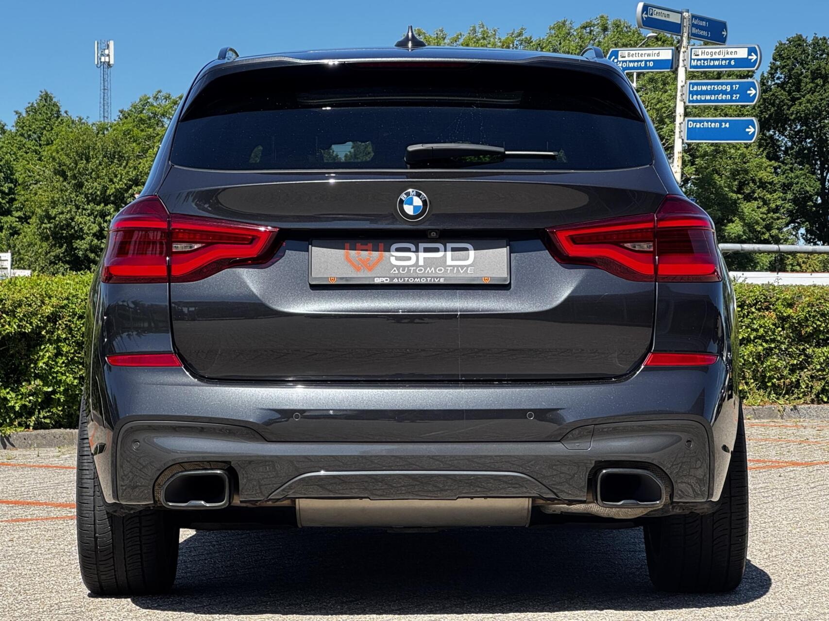 Foto van BMW X3 M40d
