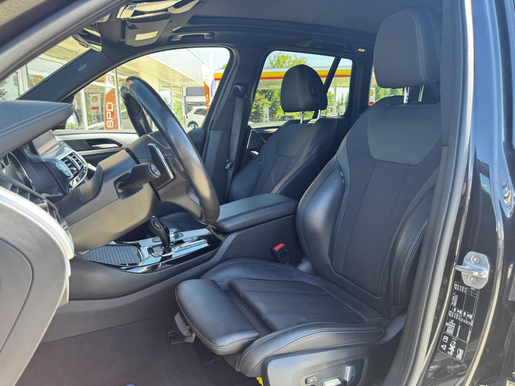 Foto van BMW X3 M40d