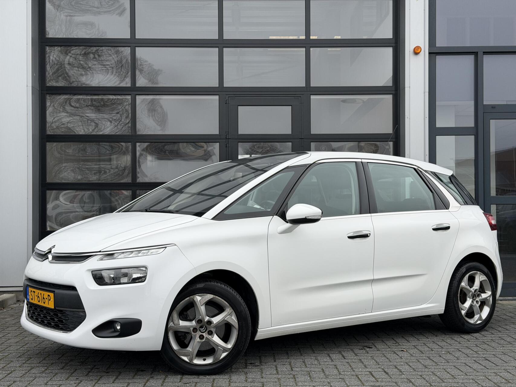 Citroen C4 Picasso 1.6 e-THP Intensive AUT / CRUISE / LUXE! 2015 - voorkant