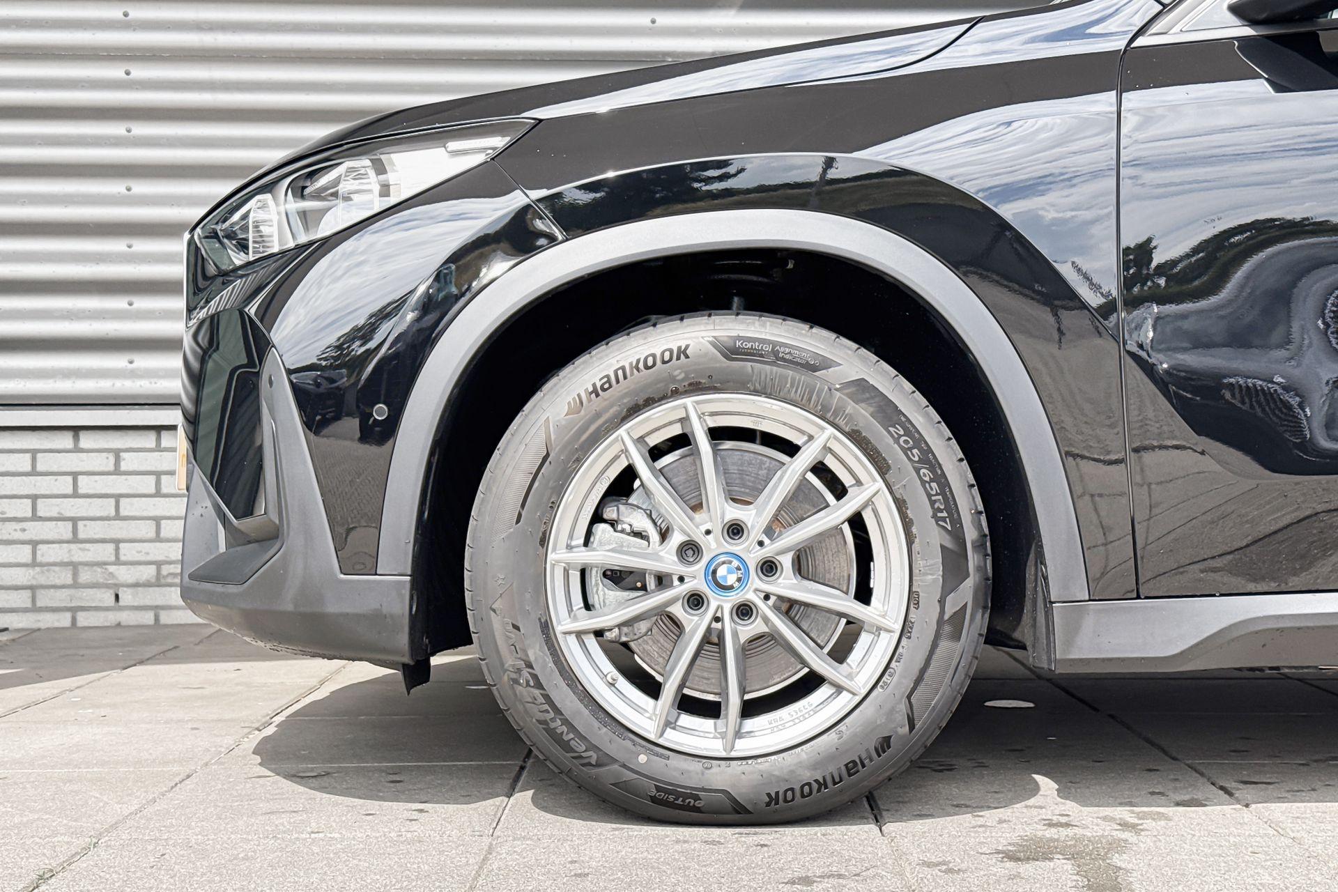 Foto van BMW Ix1 Xdrive30