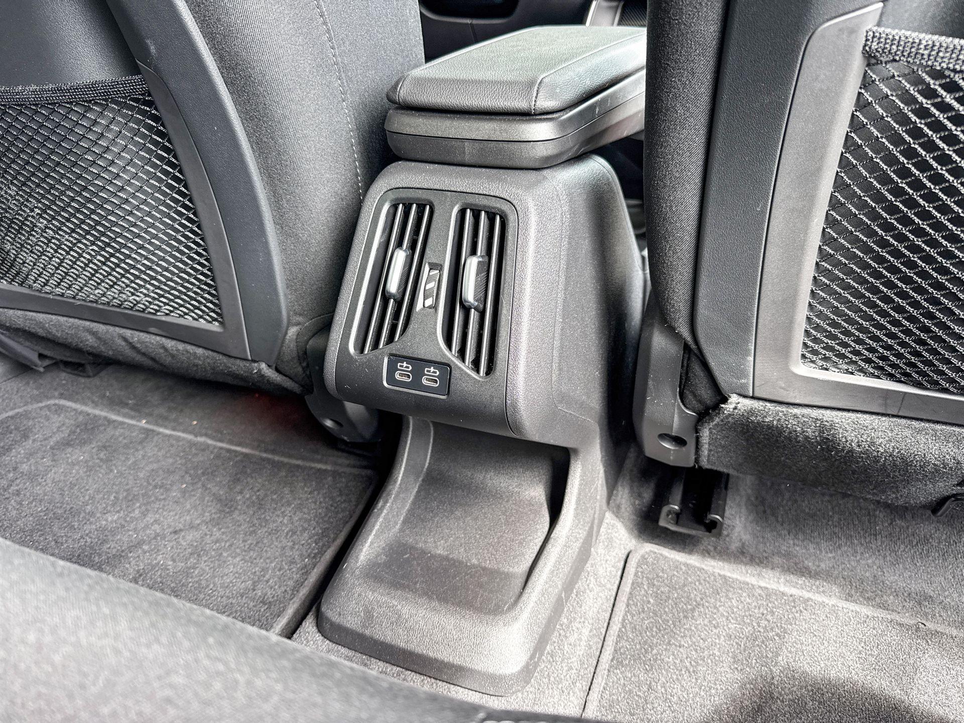 Foto van BMW Ix1 Xdrive30