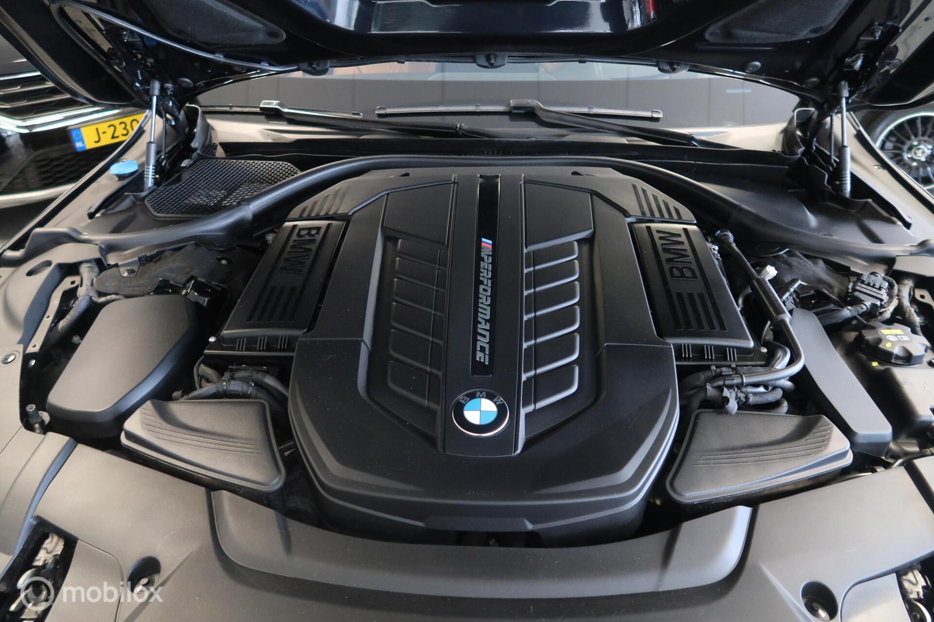 Foto van BMW M760li xDrive