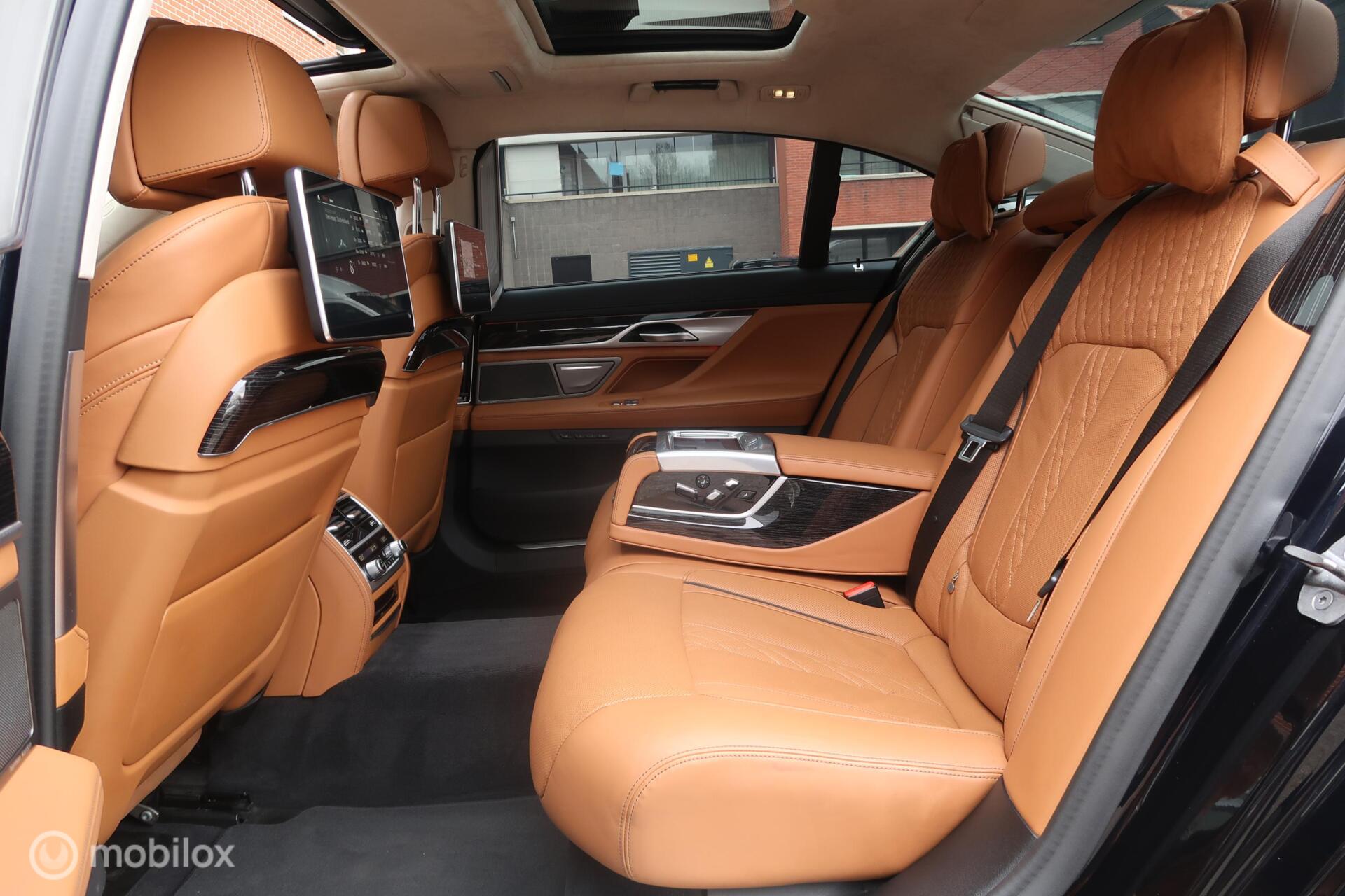 Foto van BMW M760li xDrive