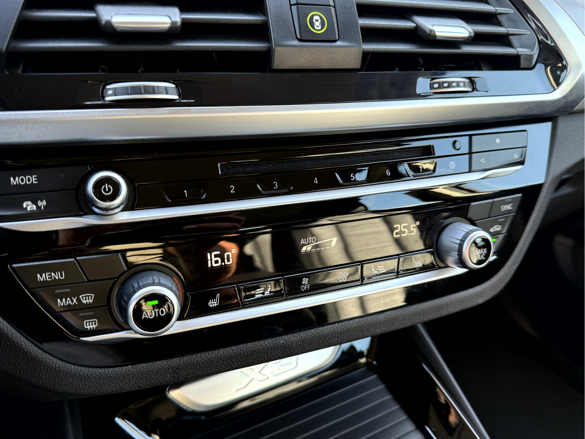 Foto van BMW X3 Sdrive18d
