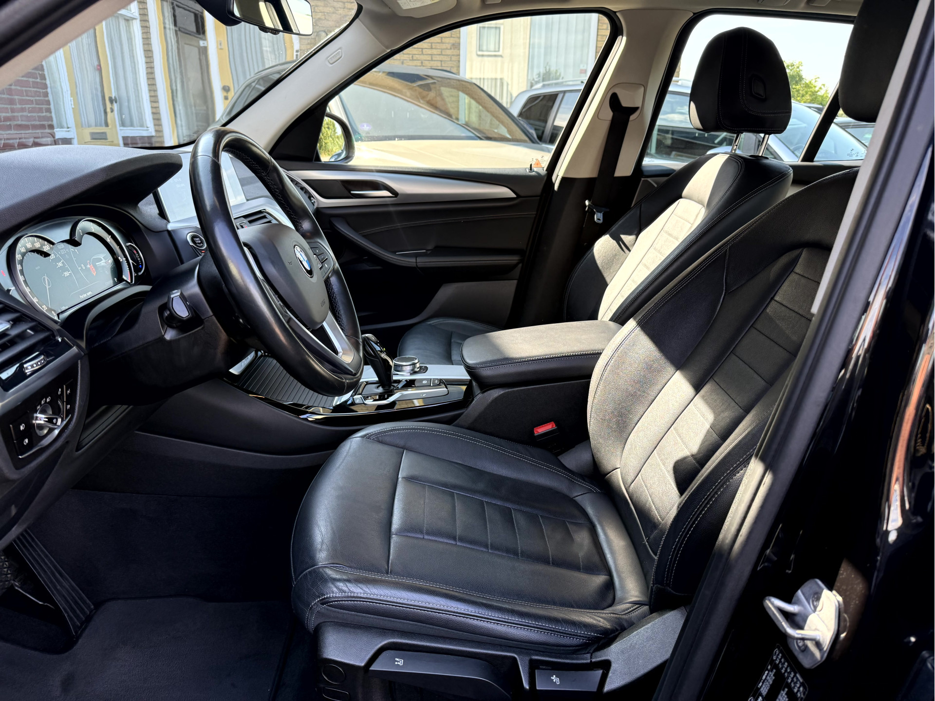 Foto van BMW X3 Sdrive18d