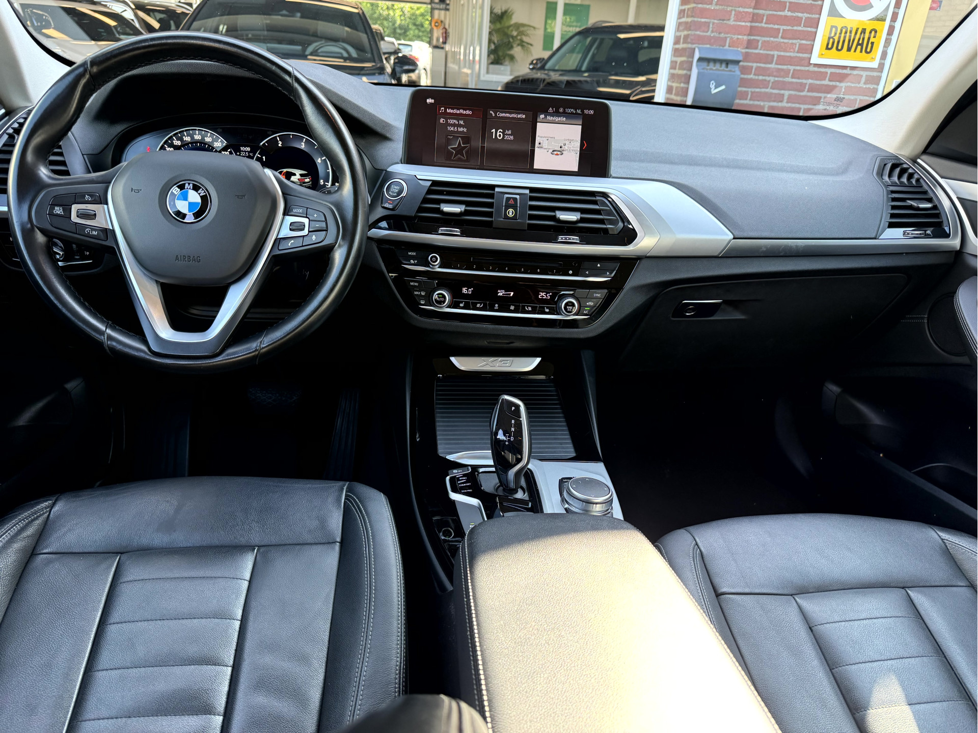 Foto van BMW X3 Sdrive18d