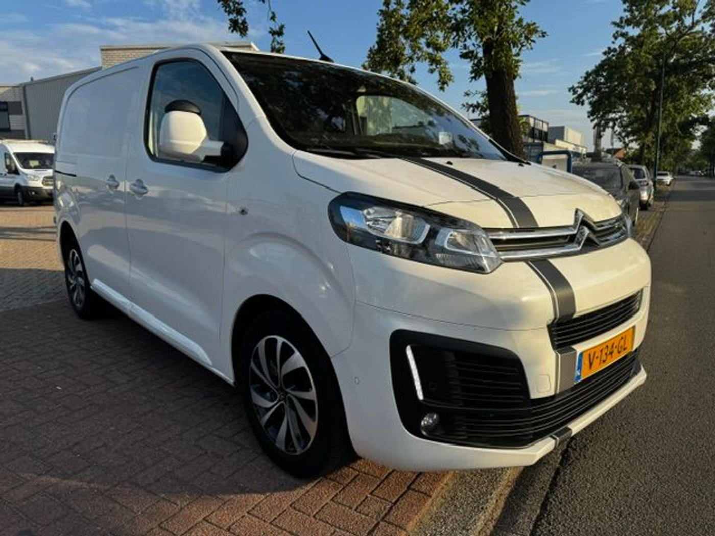 Citroen Jumpy 2.0 BlueHDI 150pk Business XS Euro 6 2017 - voorkant