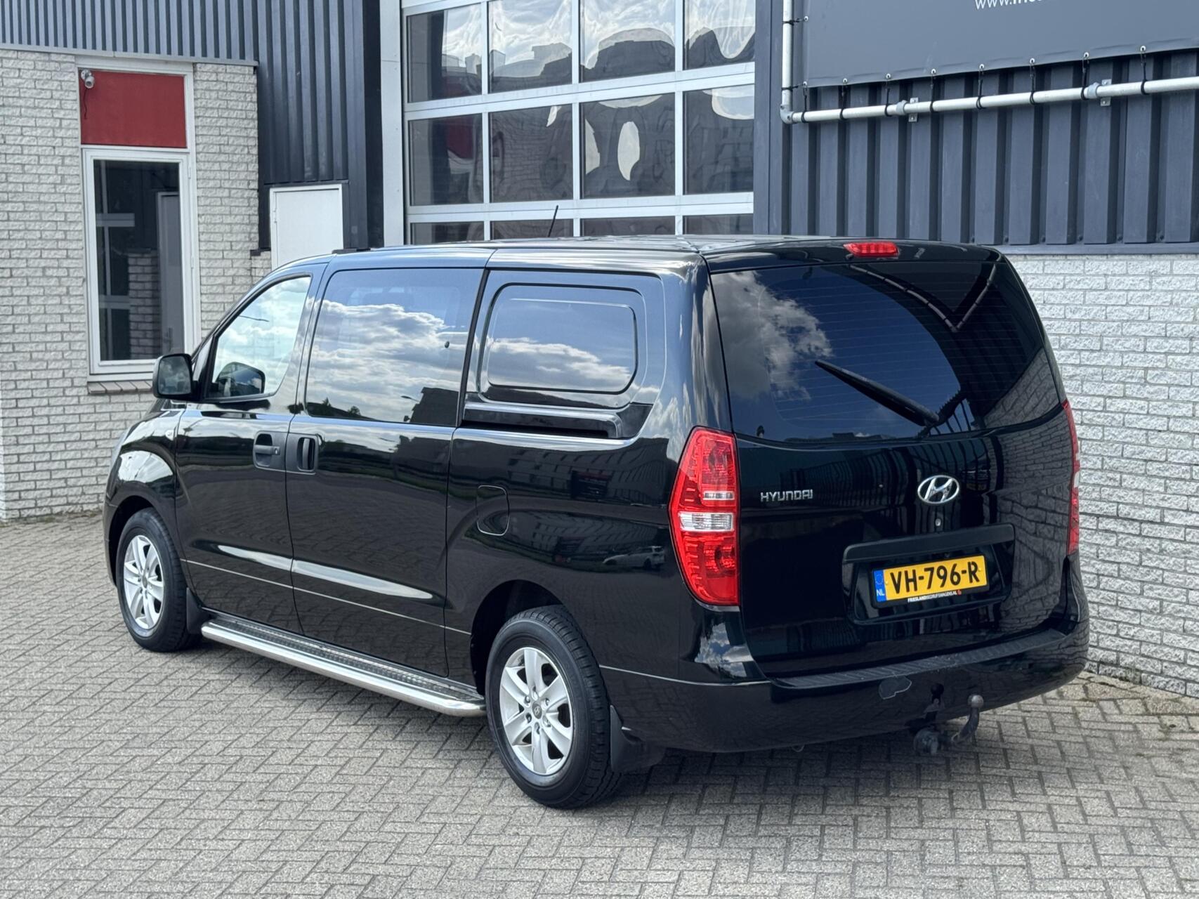 Foto van Hyundai H-1