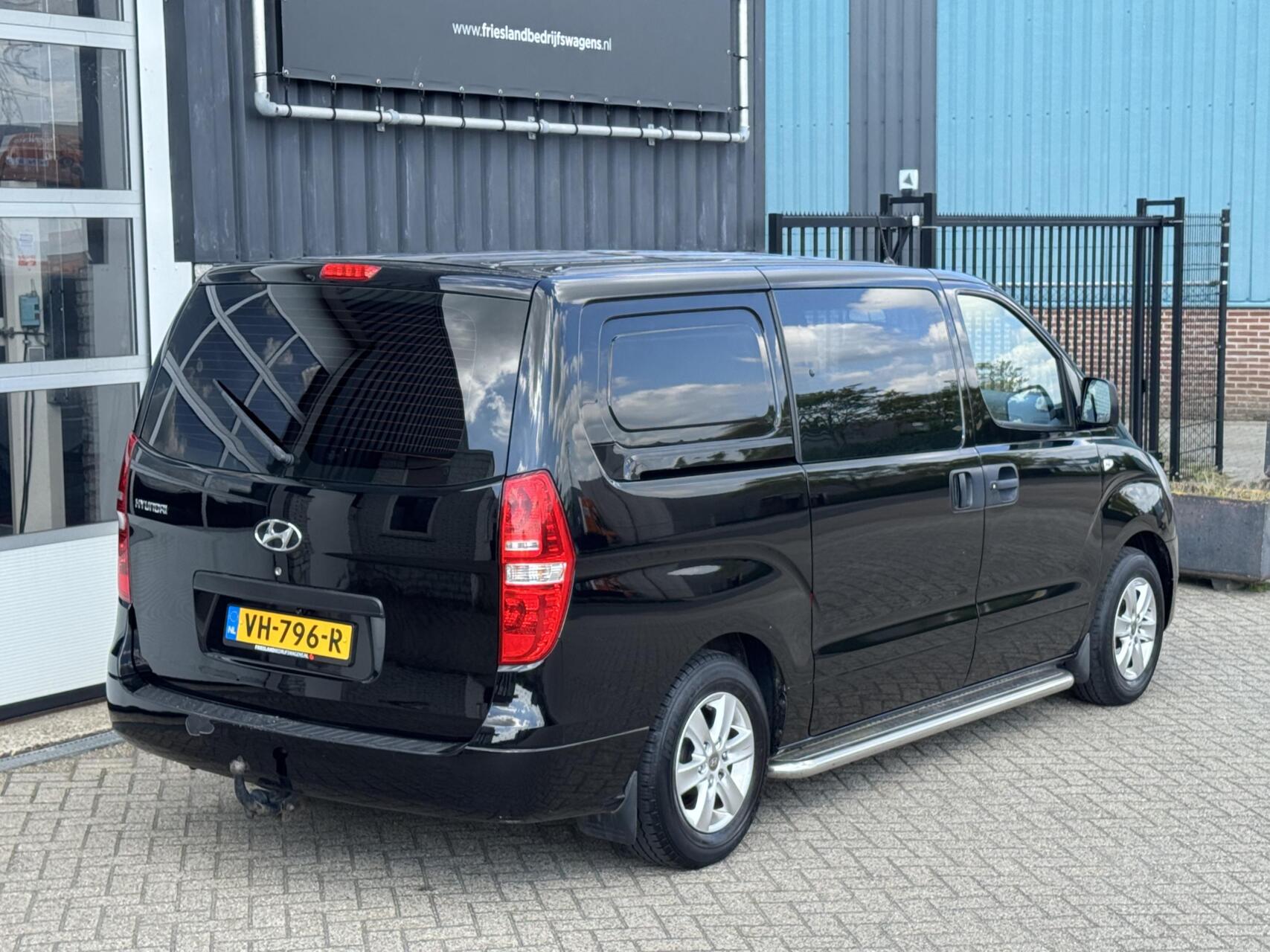 Foto van Hyundai H-1