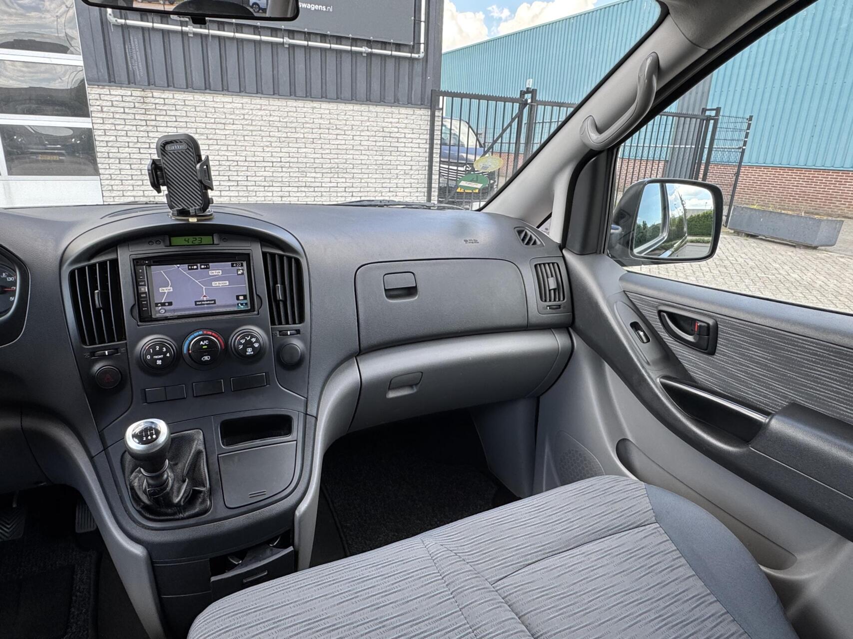 Foto van Hyundai H-1