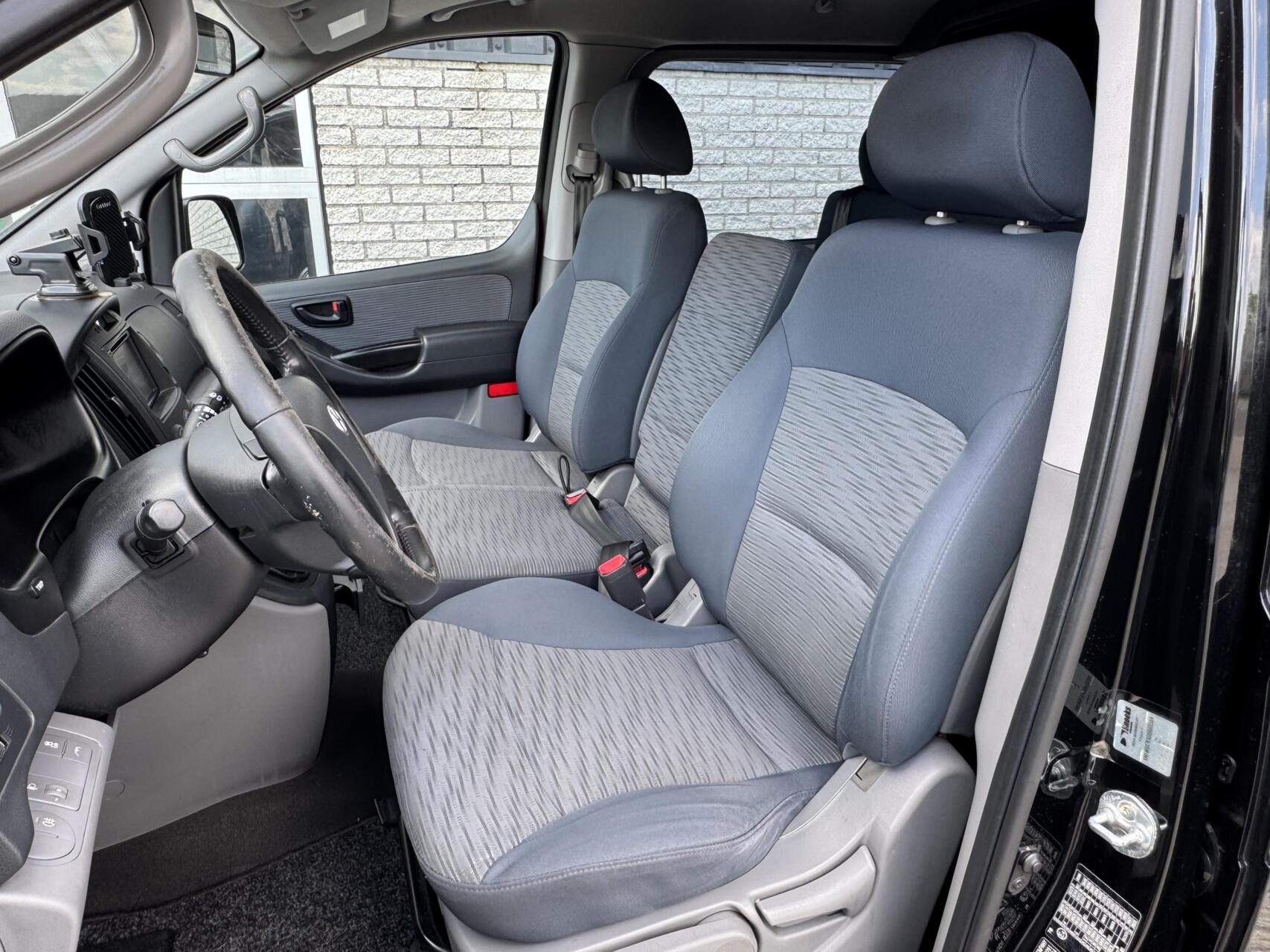 Foto van Hyundai H-1