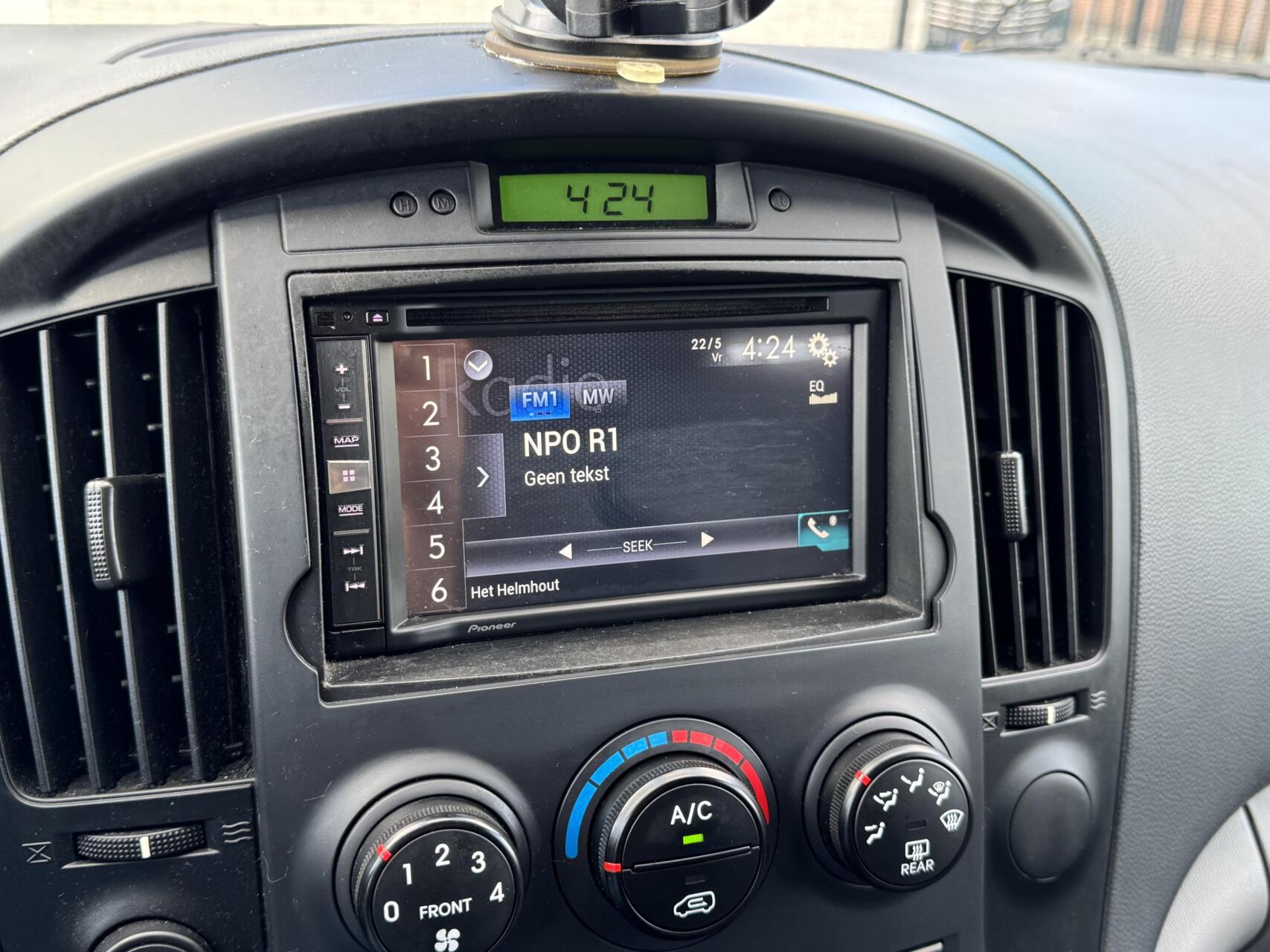 Foto van Hyundai H-1