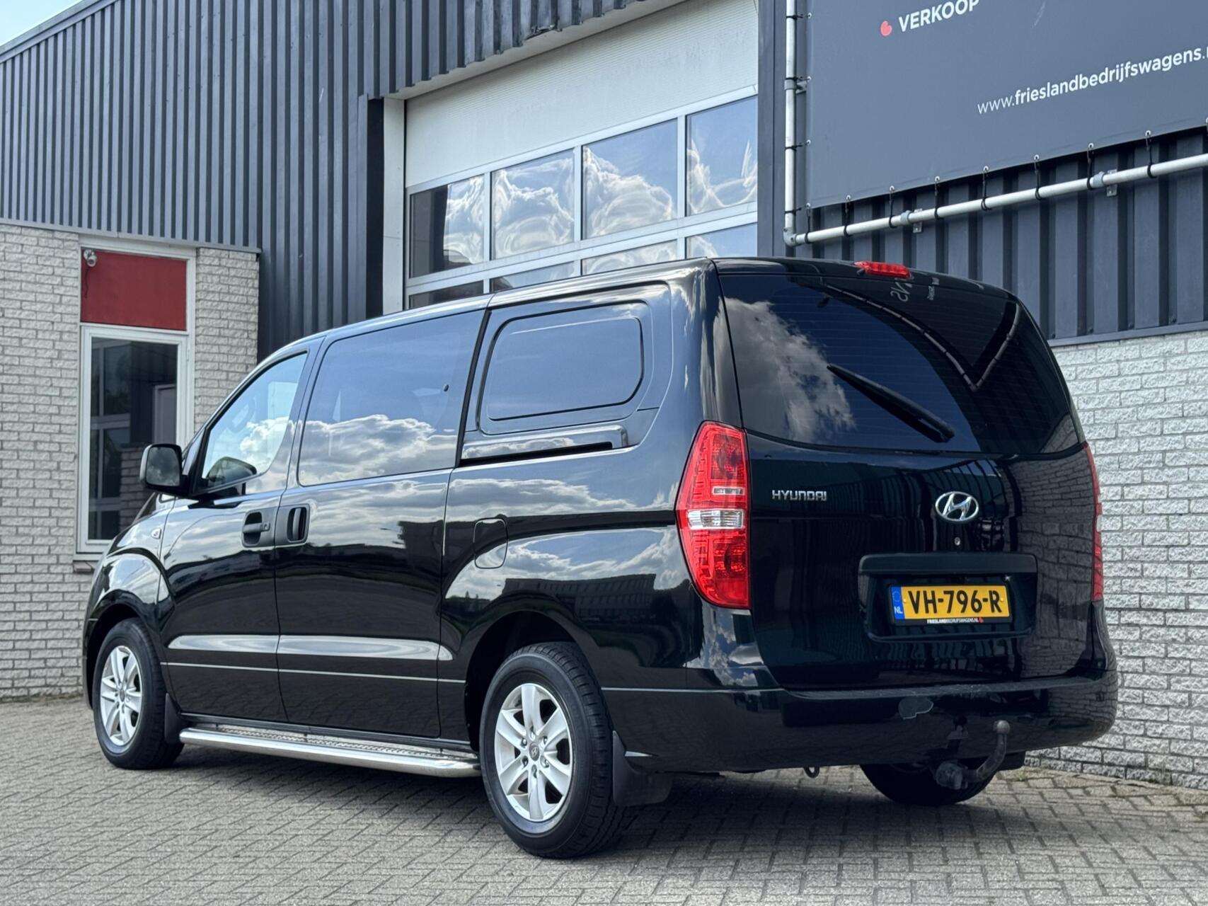 Foto van Hyundai H-1