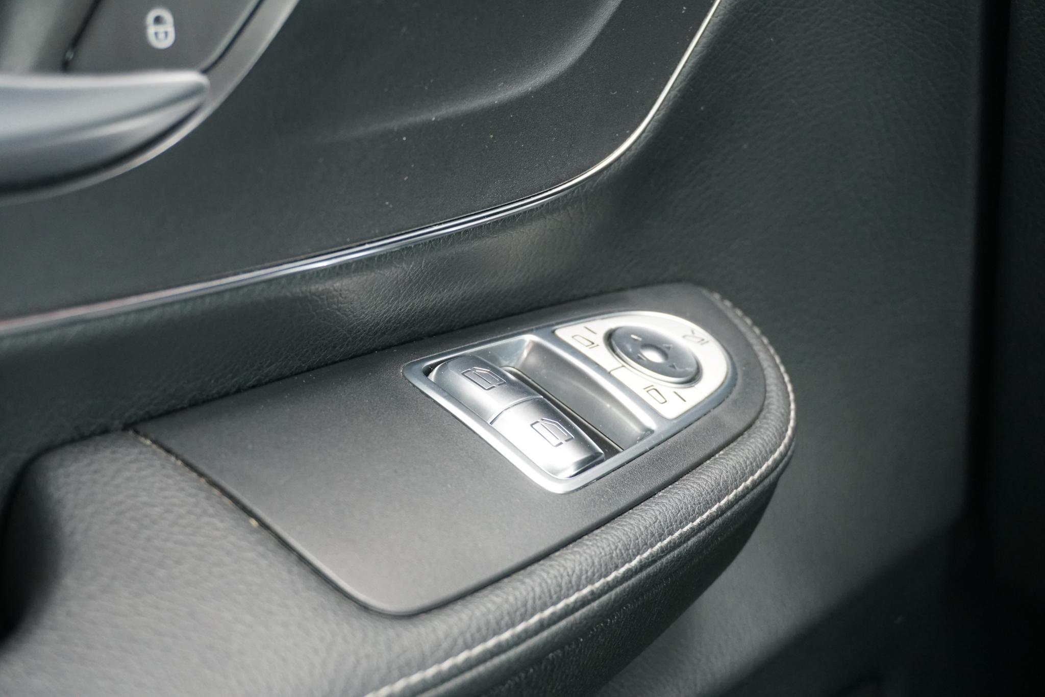 Foto van Mercedes-Benz V-klasse