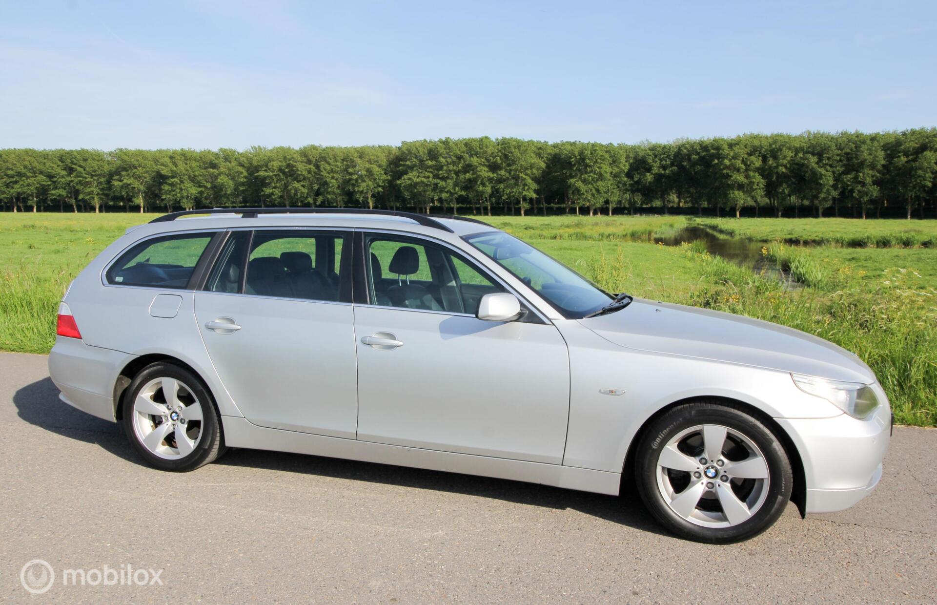 BMW 5er Reihe 525i Executive E61 Volledige Historie! 6-cilinder Leer Xenon Navi 2005 - voorkant