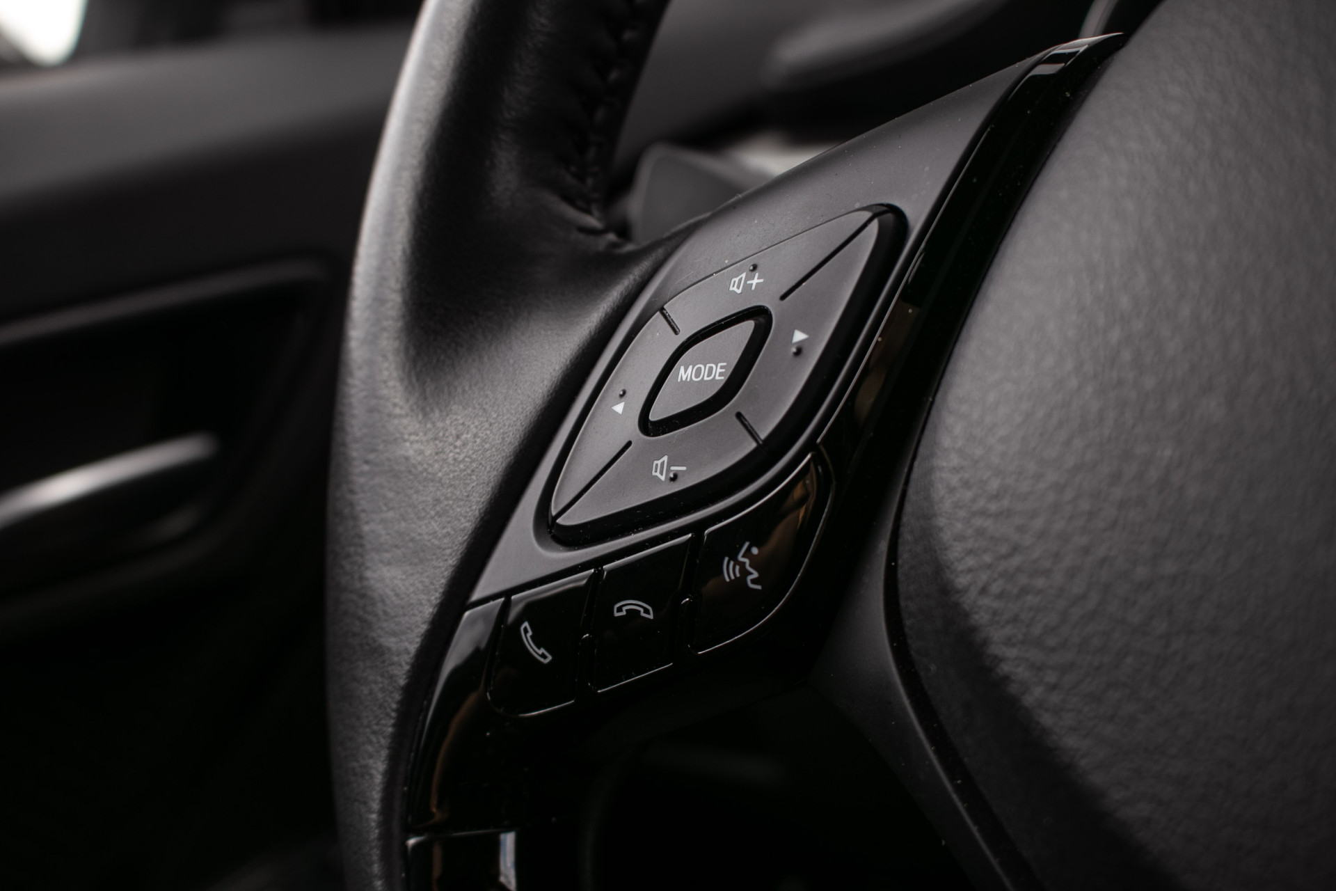 Foto van Toyota C-hr