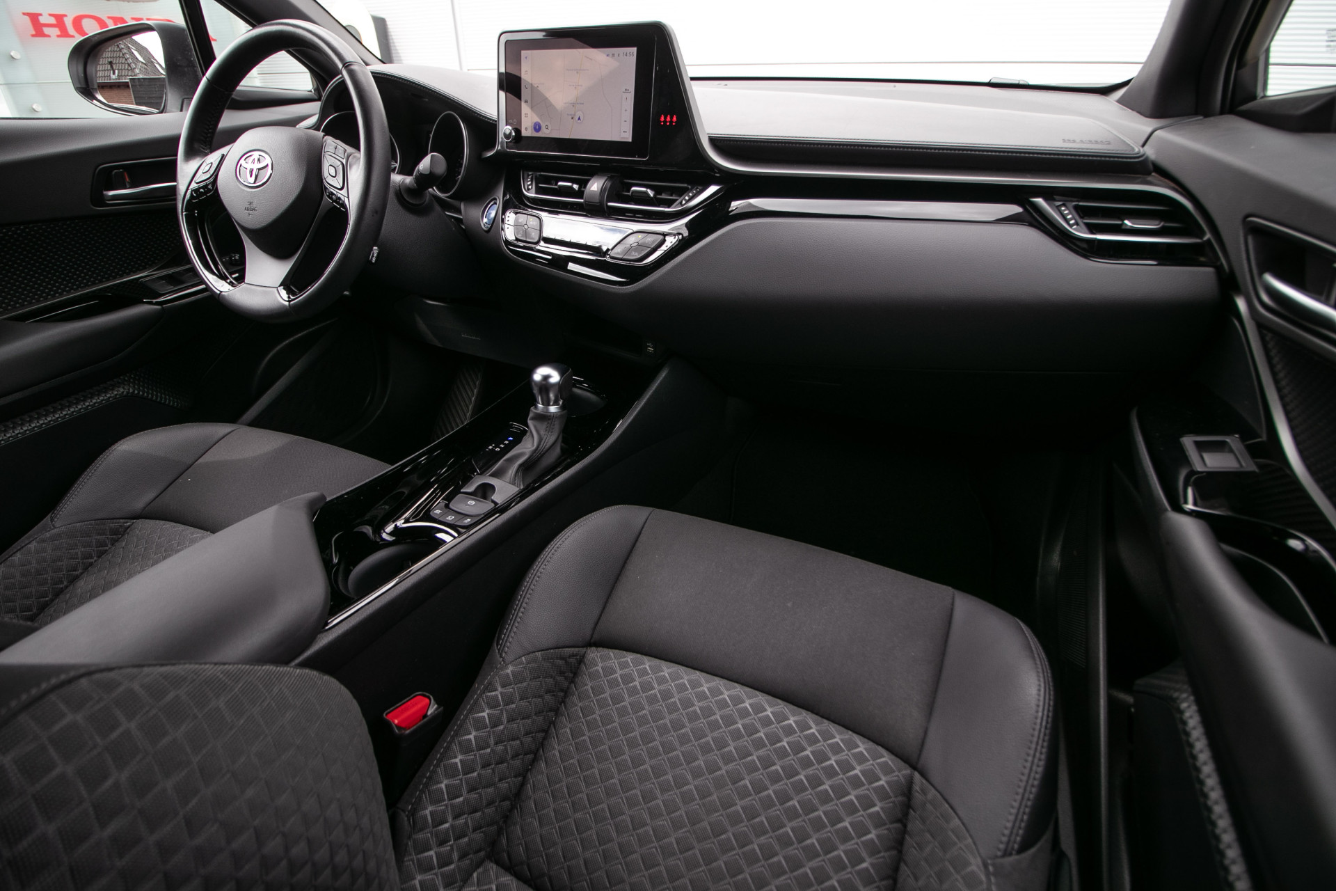 Foto van Toyota C-hr