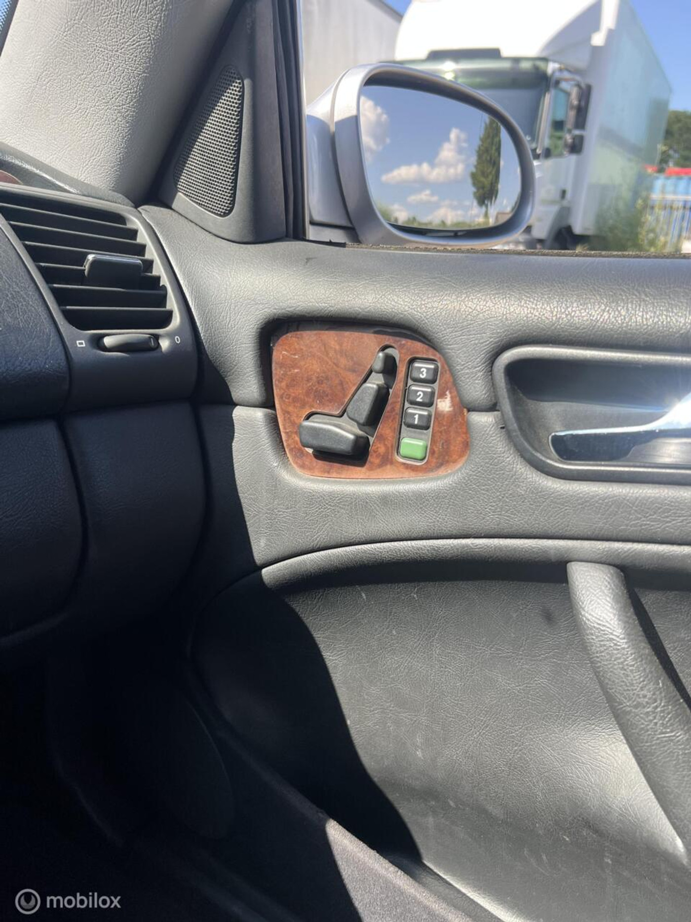 Foto van Mercedes-Benz CLK 200