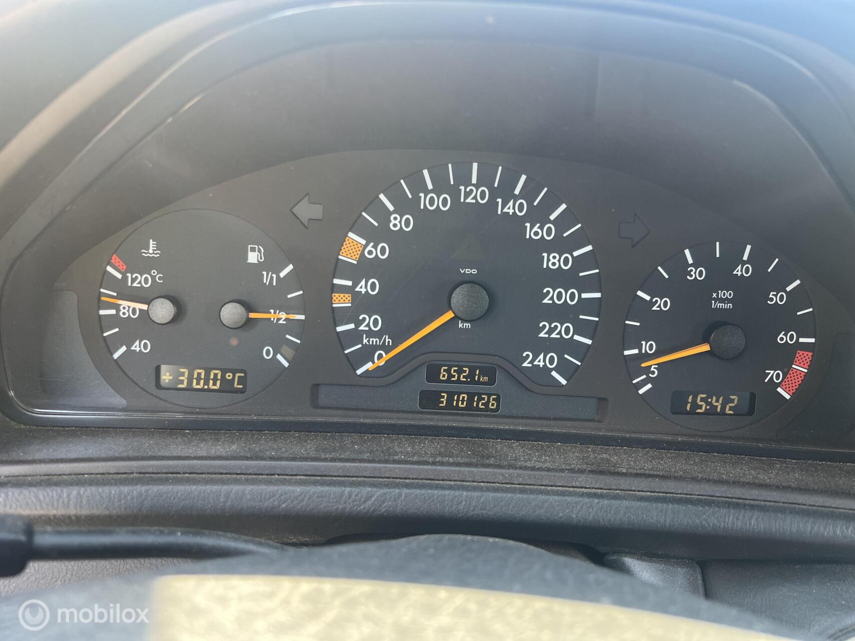 Foto van Mercedes-Benz CLK 200