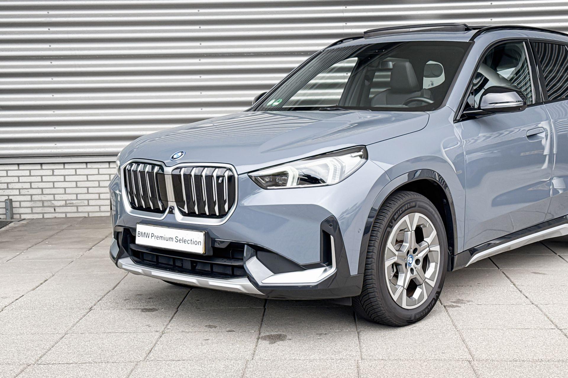 Foto van BMW Ix1 Xdrive30