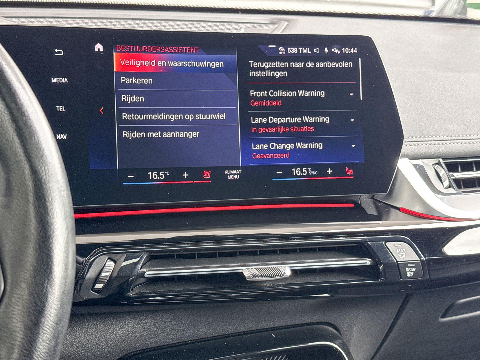 Foto van BMW Ix1 Xdrive30