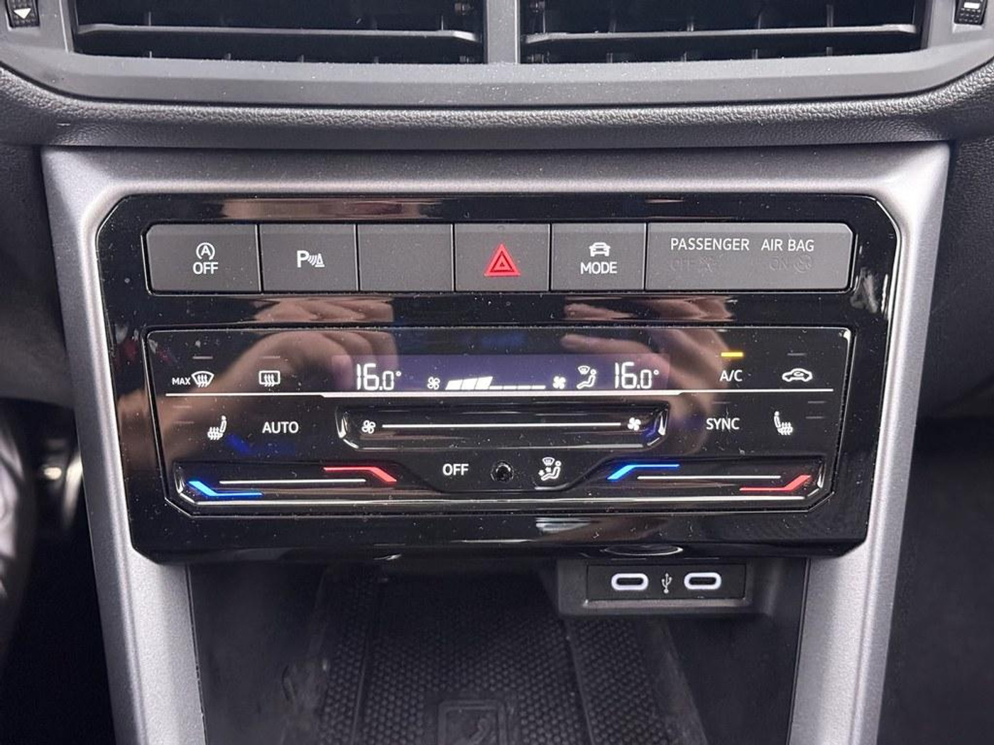Foto van Volkswagen T-cross