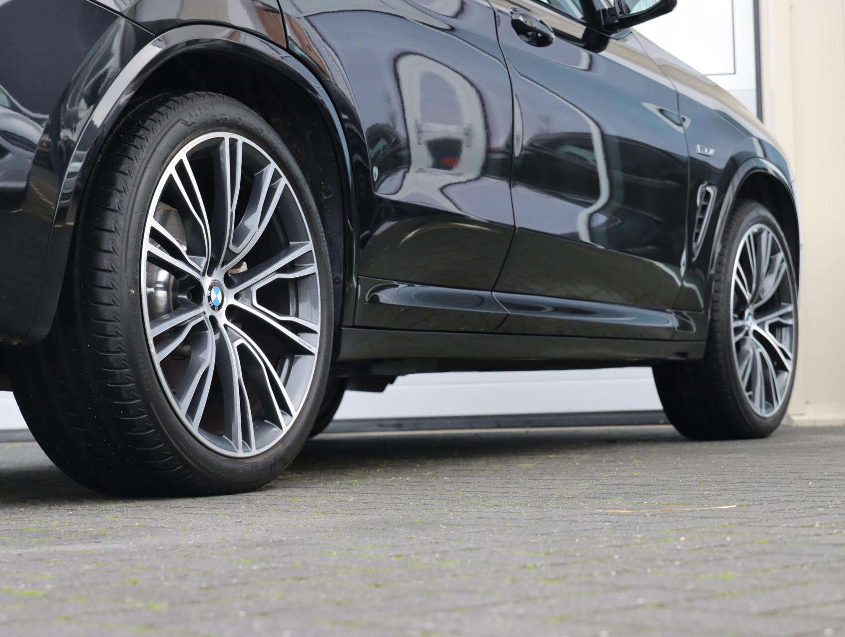 Foto van BMW X3 Xdrive30e