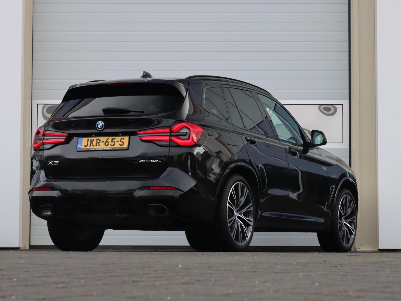 Foto van BMW X3 Xdrive30e