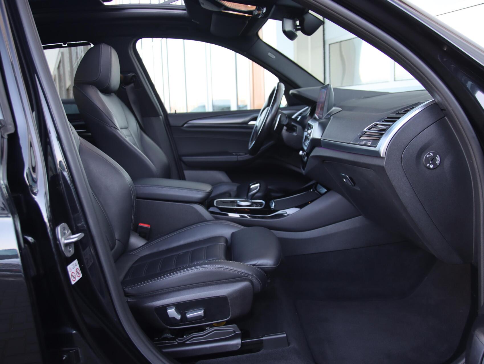 Foto van BMW X3 Xdrive30e