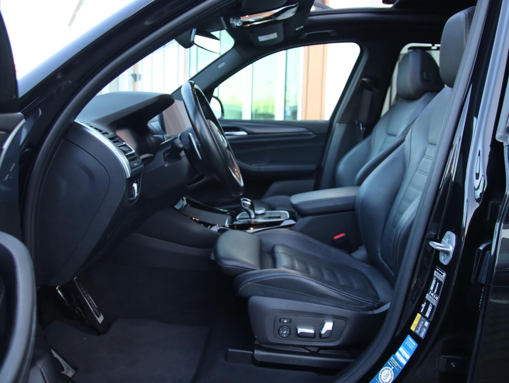Foto van BMW X3 Xdrive30e